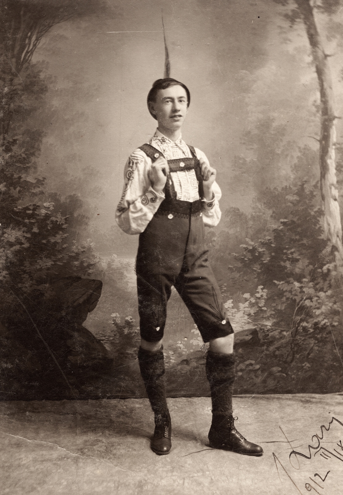 Hungary, Békéscsaba, 1912, Ladinek Viktor, man, pants, photo model, Fortepan #129873
