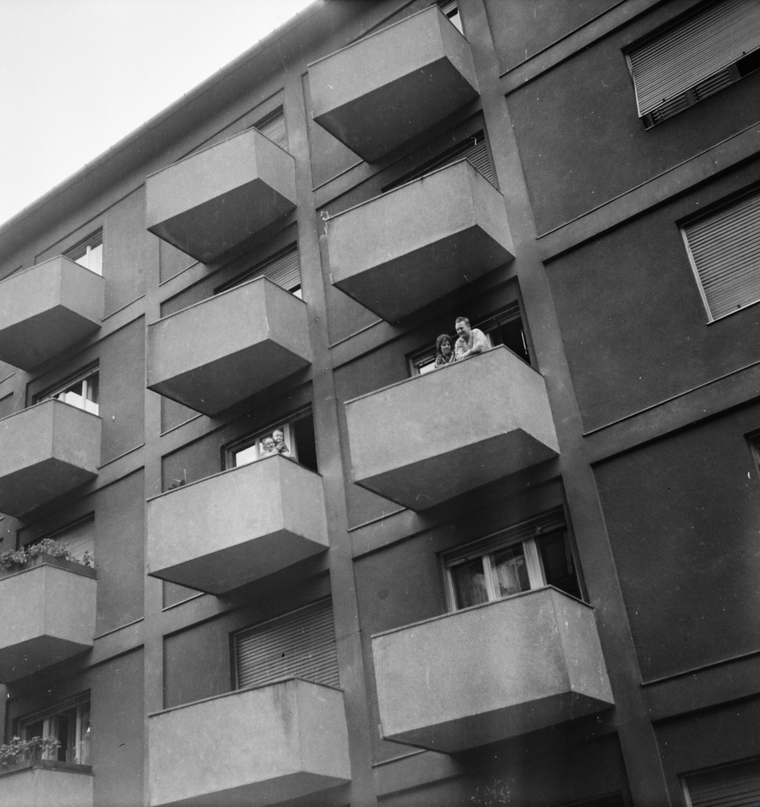 Hungary, Budapest XIII., Tátra (Sallai Imre) utca 50., 1968, Ladinek Viktor, balcony, Budapest, Fortepan #129901