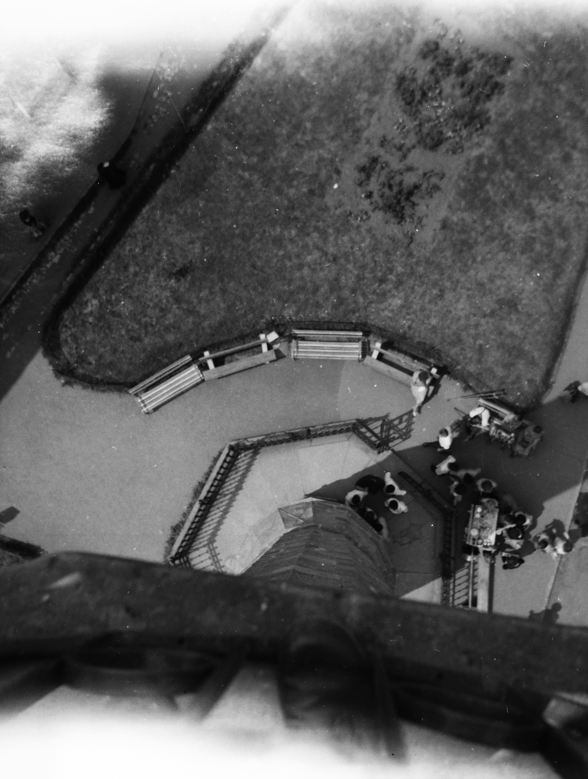 Hungary, Eger, kilátás a Szent Sebestyén vértanú templom (volt Irgalmasok temploma) előtti téren álló Minaretből., 1959, Ladinek Viktor, plan view, Fortepan #129932