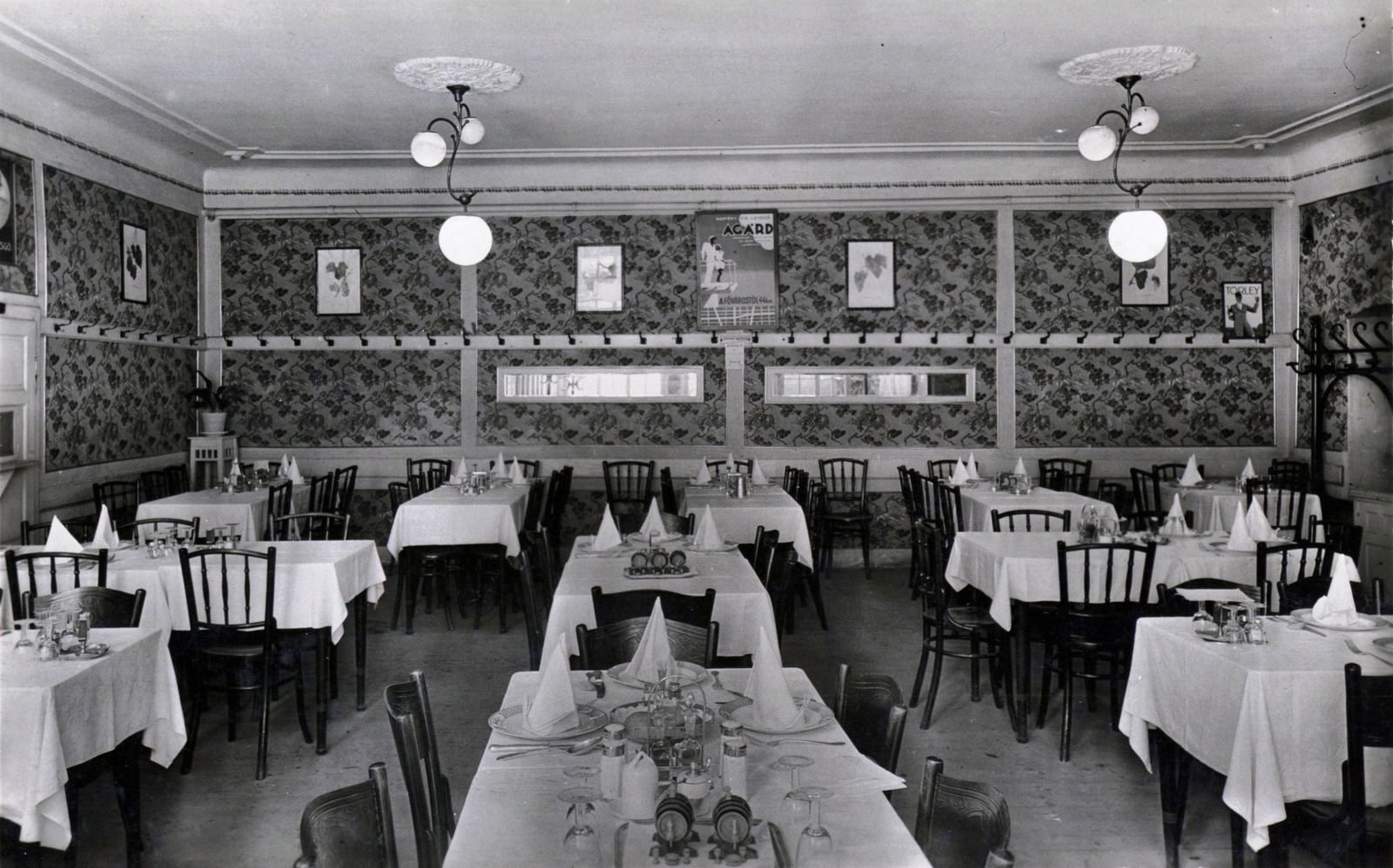 Hungary, Óbuda, Budapest III., Lajos utca 46., Sipos Halászkert., 1940, Nyári György, poster, restaurant, place, Budapest, Fortepan #130159