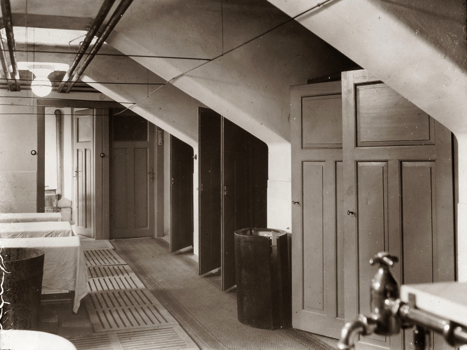 Hungary, Pécs, Rákóczi út 2. a Magyar Királyi Erzsébet Tudományegyetem Klinikája (később Pécsi Tudományegyetem Klinikai Központ)., 1928, POTE, medical institution, Fortepan #130165