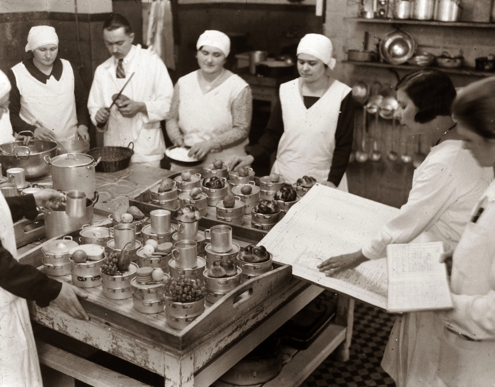 Hungary, Pécs, Rákóczi út 2. a Magyar Királyi Erzsébet Tudományegyetem Klinikájának konyhája (később Pécsi Tudományegyetem Klinikai Központ)., 1928, POTE, medical institution, kitchen, Fortepan #130173