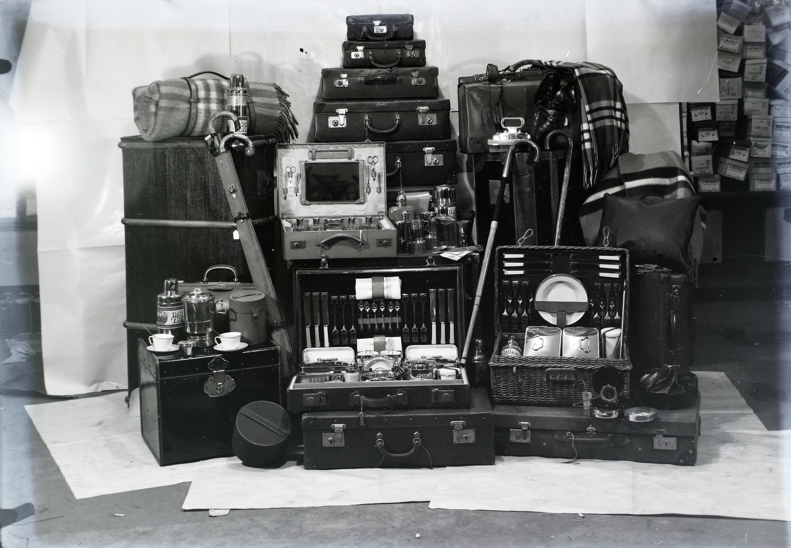 1929, Jánossy Virág, Háberl Aladár, travel equipment, suitcase, picnic, Fortepan #130305