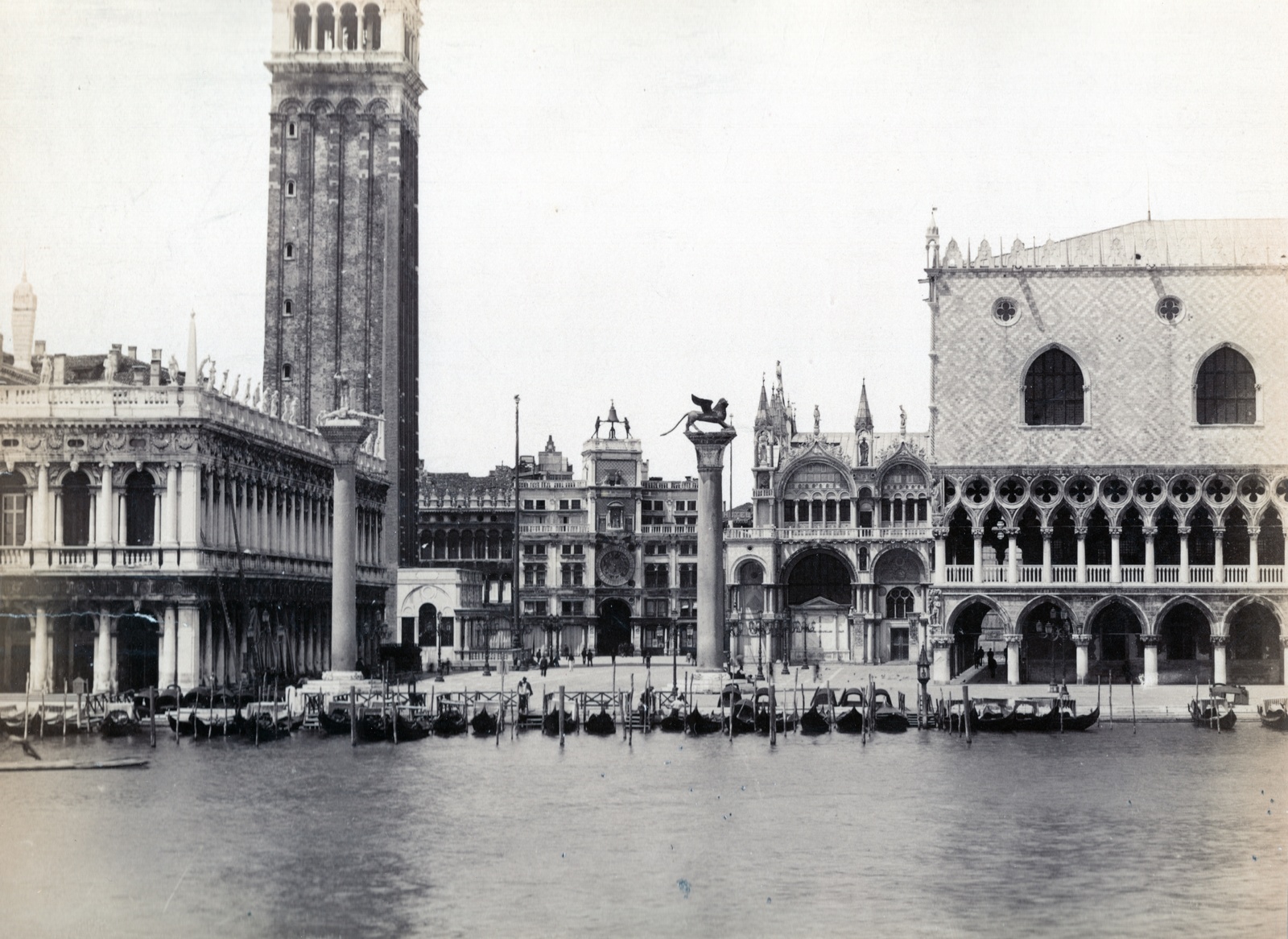 Italy, Venice, Szent Márk tér a Velencei lagúna felől nézve., 1900, Szalai Teréz, palace, gothic, winged lion-portrayal, pointed arch, Fortepan #130408