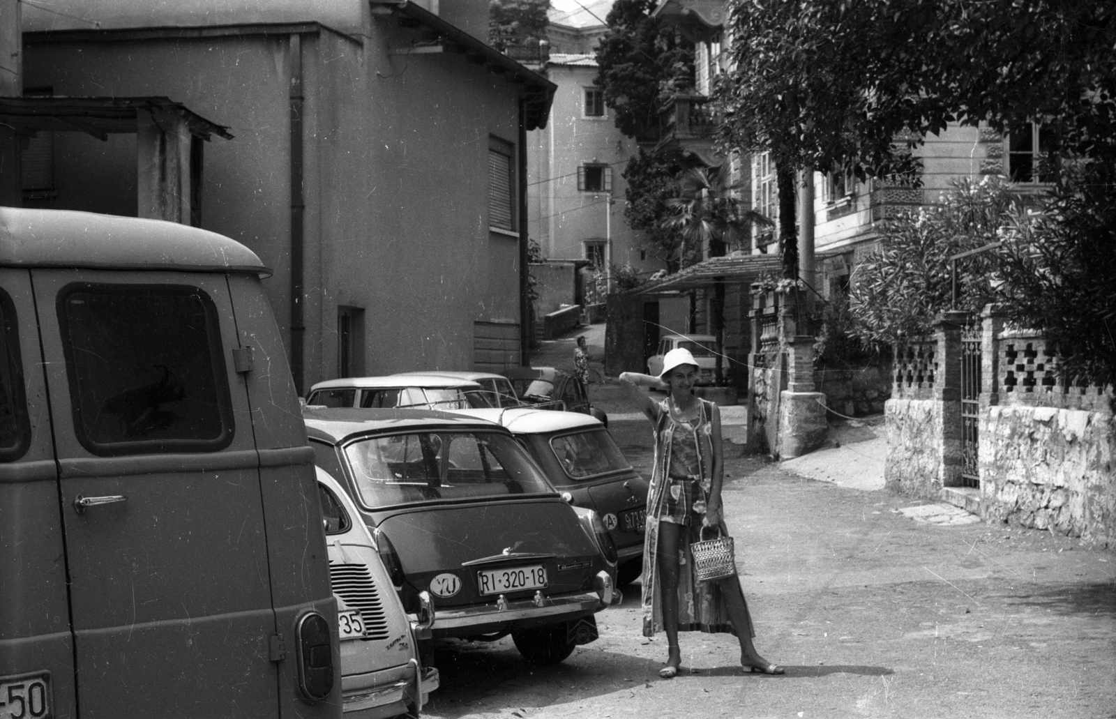 1977, Vizsnyiczai Erzsébet, girls'n'cars, Fortepan #130721