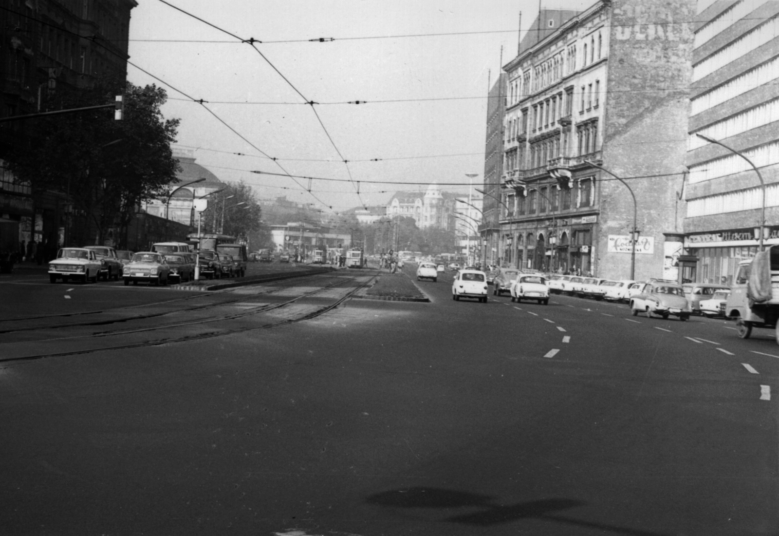 Hungary, Budapest V.,Budapest VII., Károly (Tanács) körút a Deák Ferenc tér felé nézve., 1968, Bokor András, Budapest, Fortepan #130806