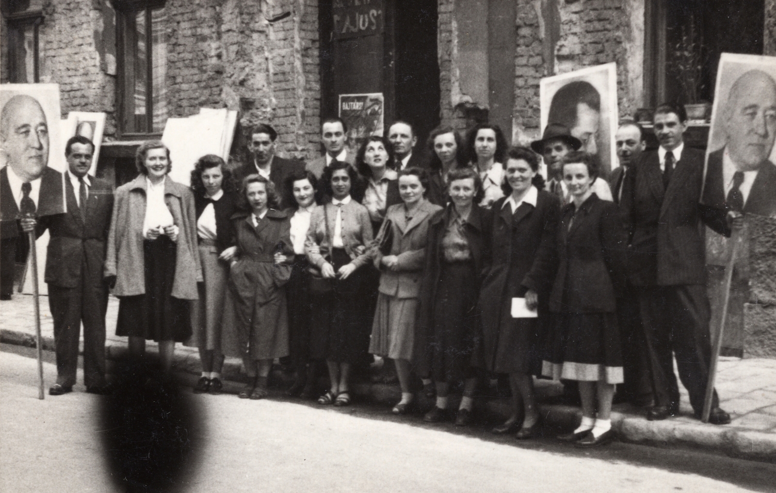 1949, Bokor András, erroneous photo, tableau, Mátyás Rákosi-portrayal, brick wall, 1st of May parade, damaged building, Fortepan #130825