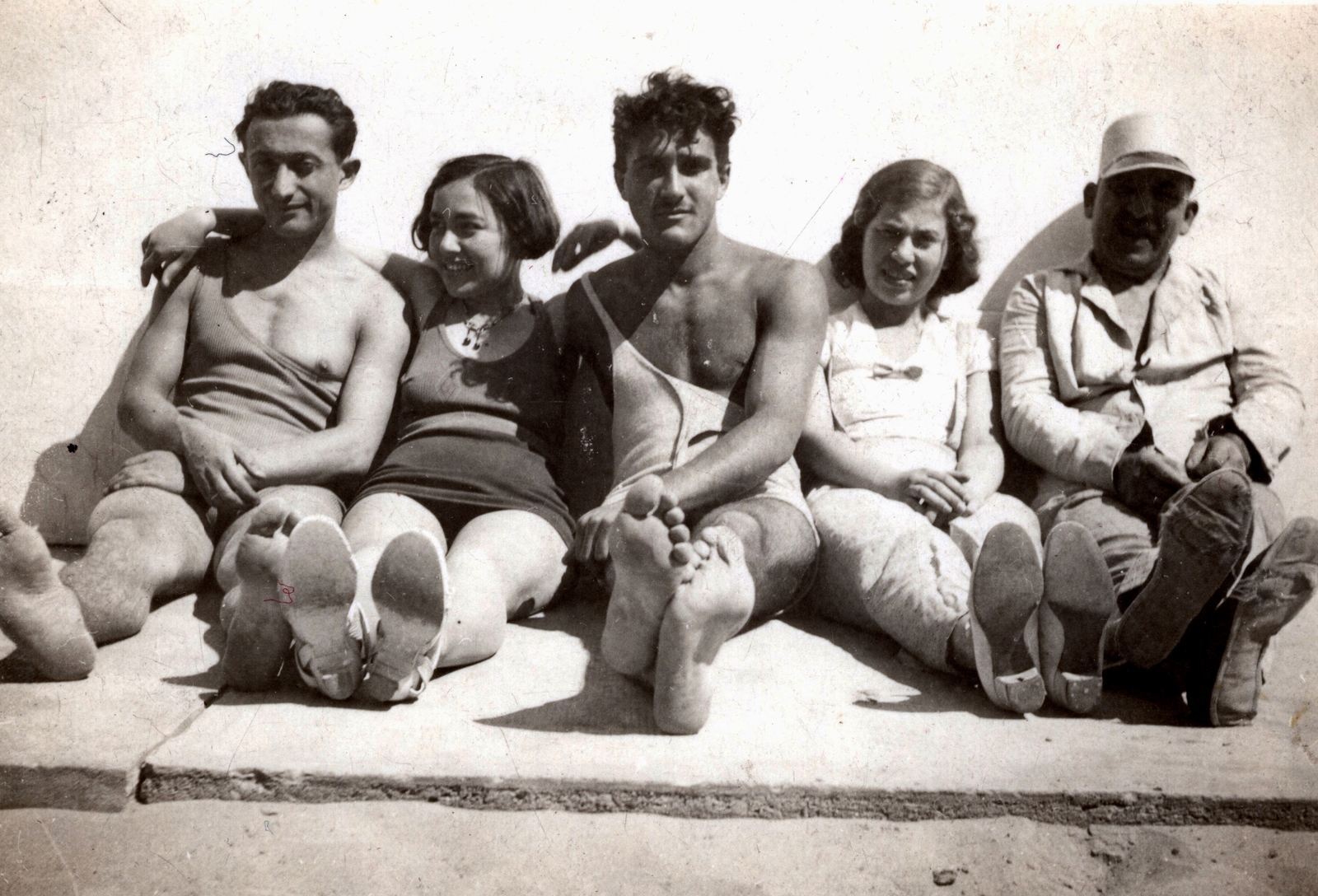 Magyarország, Budapest II., Duna strandfürdő az Újlaki rakparton a Sajka utcánál., 1935, Bokor András, fürdőruha, Budapest, Fortepan #130880