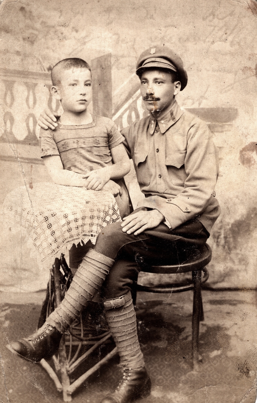 1915, Bokor András, double portrait, boy, soldier, gaiters, Fortepan #130884
