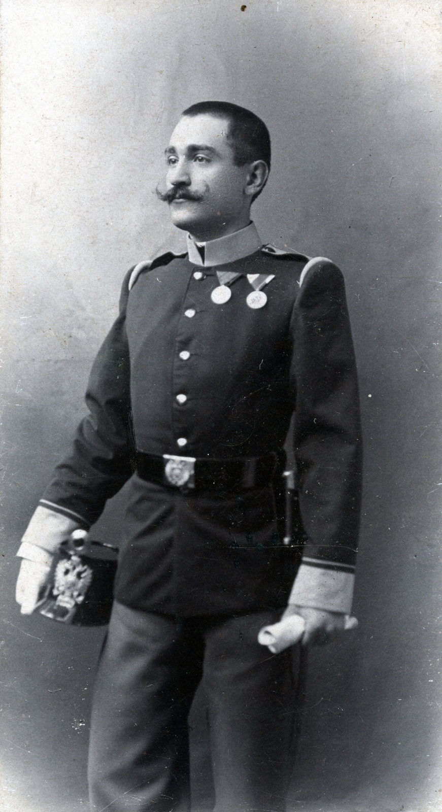 Hungary, Obauer-Bannerfeld Alfréd, később ezredes, Csernyivci katonai parancsnoka., 1905, Lovas Rita, uniform, moustache, studio, Fortepan #131167