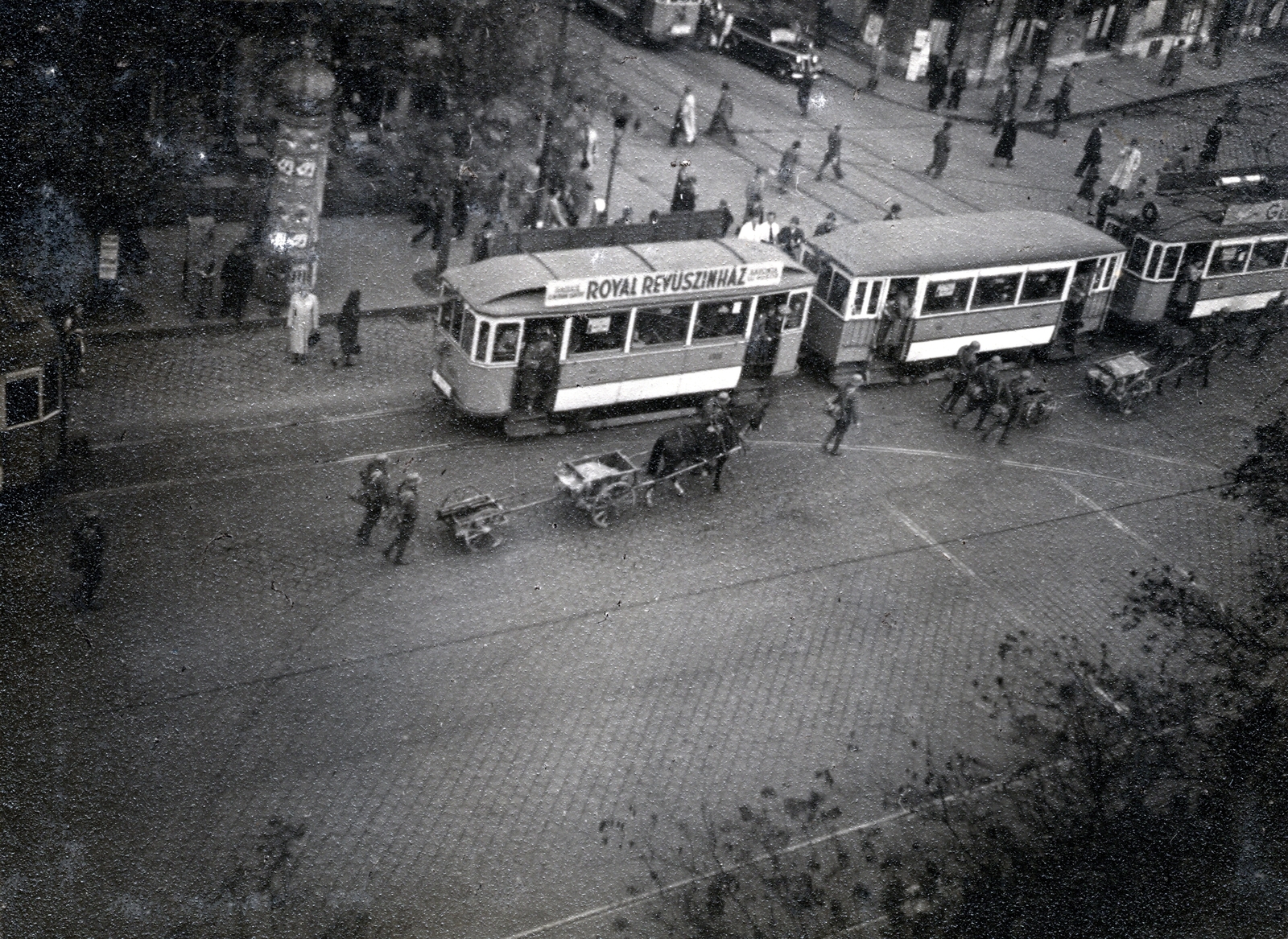 Hungary, Budapest VIII., József körút - Baross utca kereszteződés, szemben a Baross utca Kálvin tér felé vezető szakasza., 1941, Marics Zoltán, tram, Budapest, Fortepan #131243