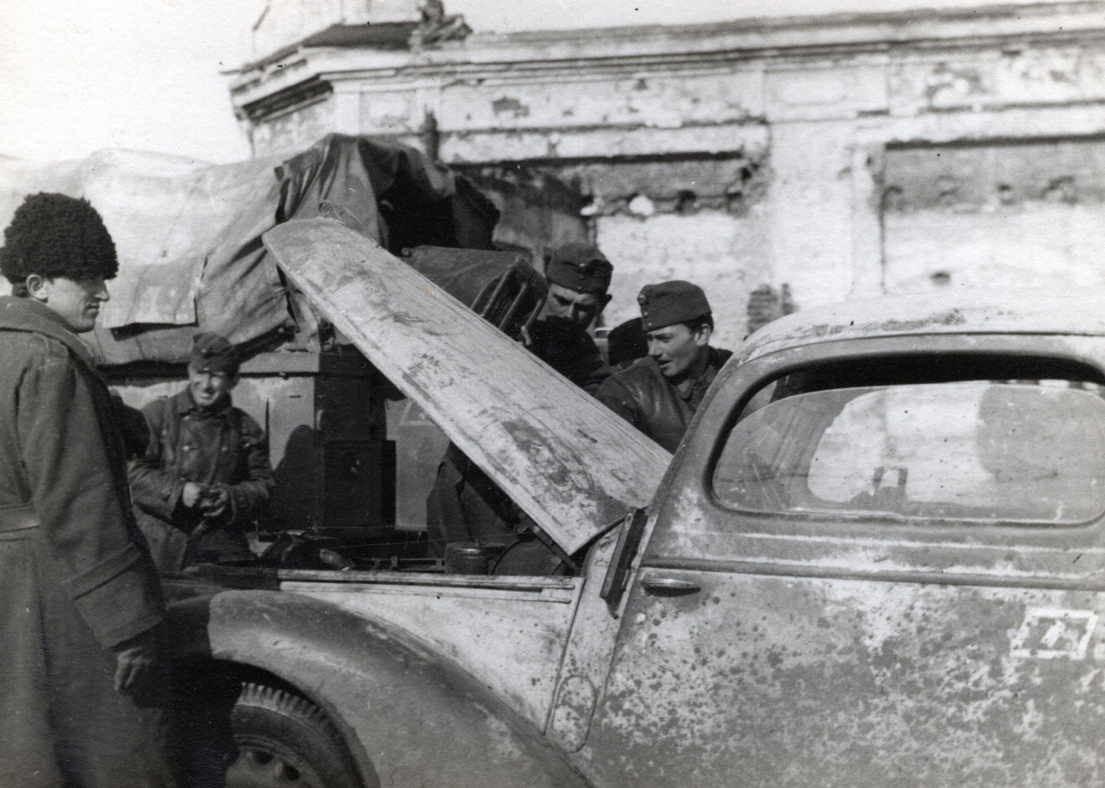 Ukrajna, Priluki, Halahanivszka utca., 1943, Marics Zoltán, keleti front, második világháború, automobil, katona, Fortepan #131286