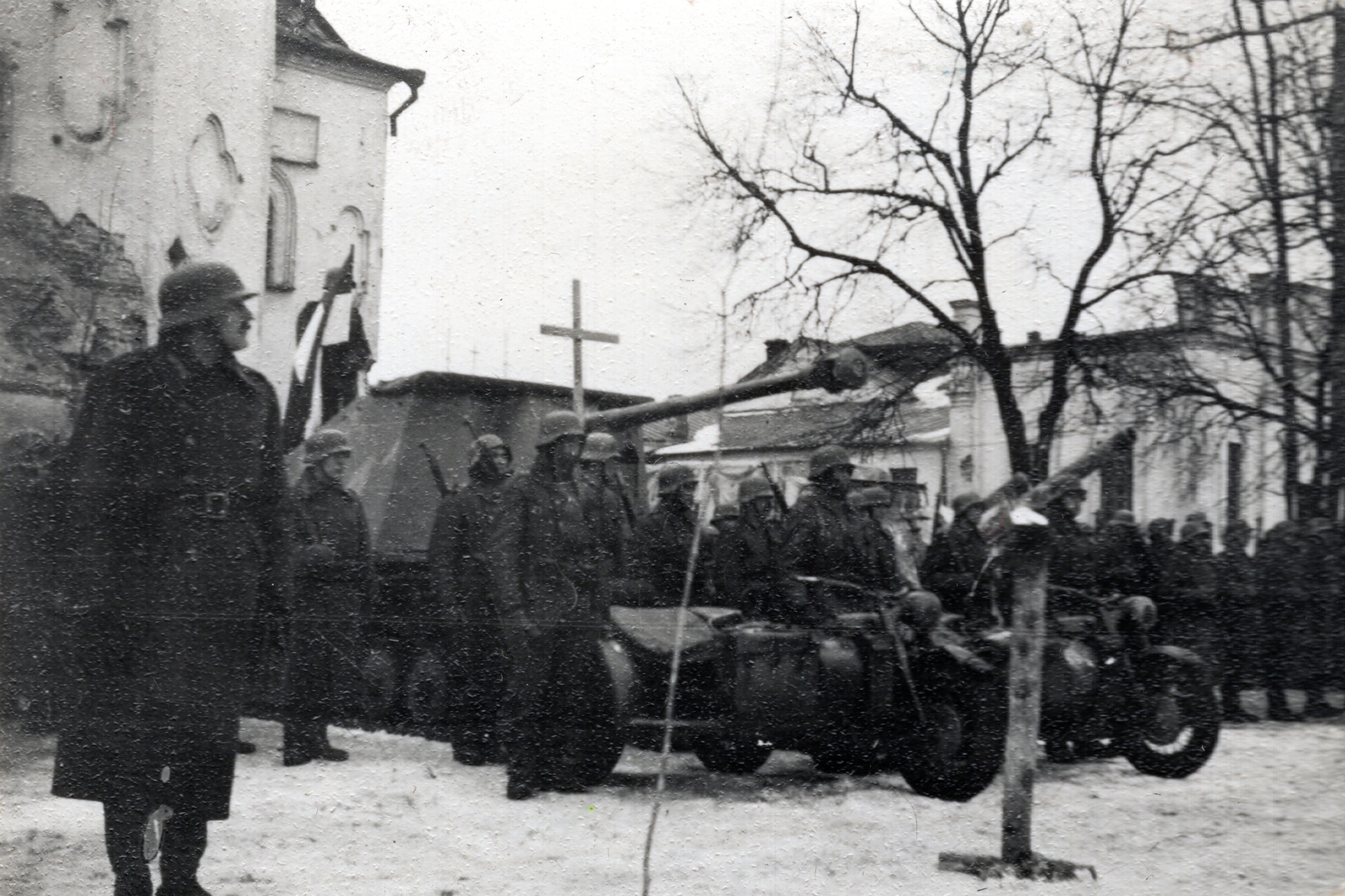 Ukrajna, Nyizsin, Szent Miklós-székesegyház., 1943, Marics Zoltán, kerékpár, motorkerékpár, második világháború, BMW R75, oldalkocsis motorkerékpár, Fortepan #131319