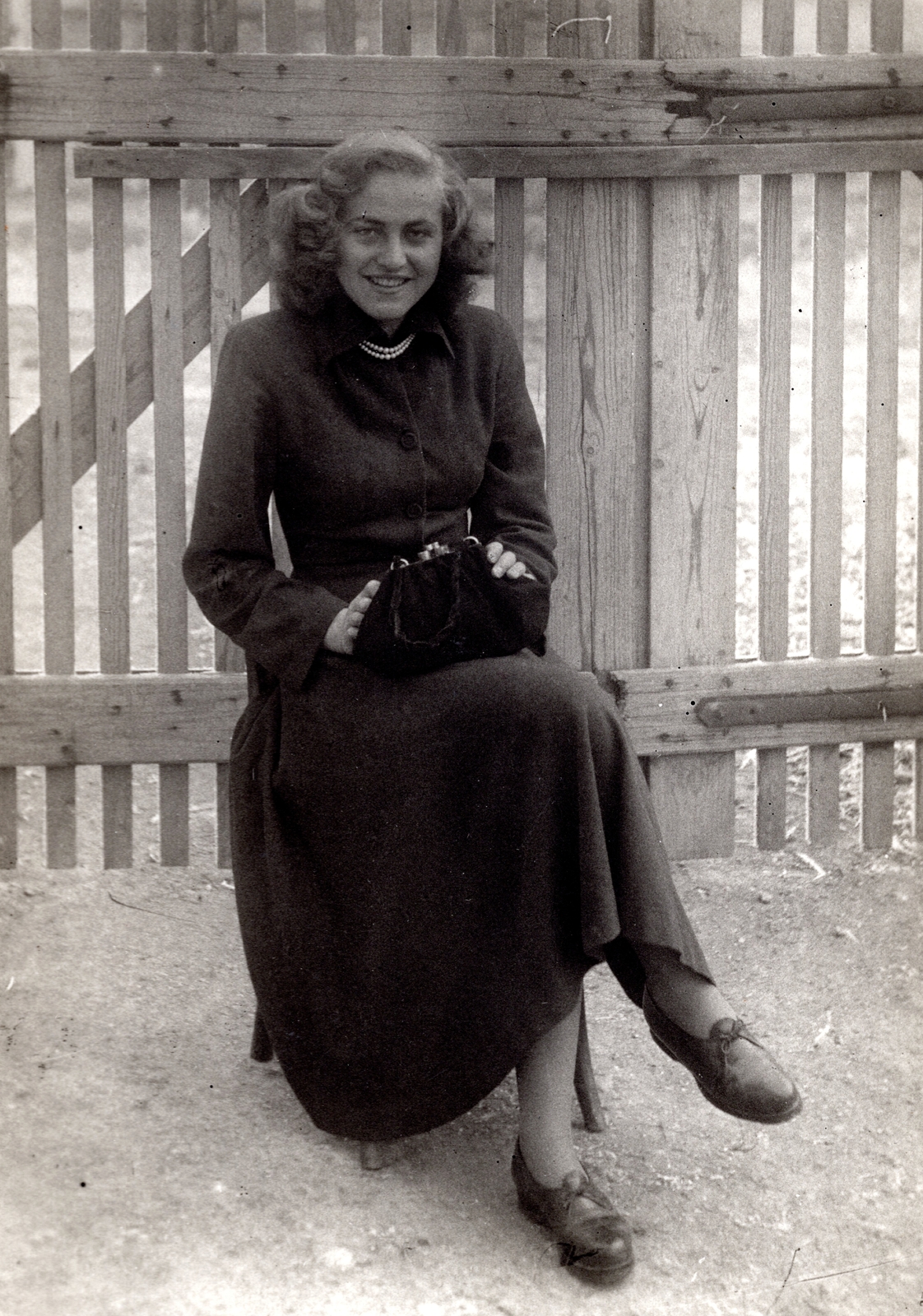 1938, Paczolay család, portrait, fence, handbag, bag, lady, Fortepan #131529