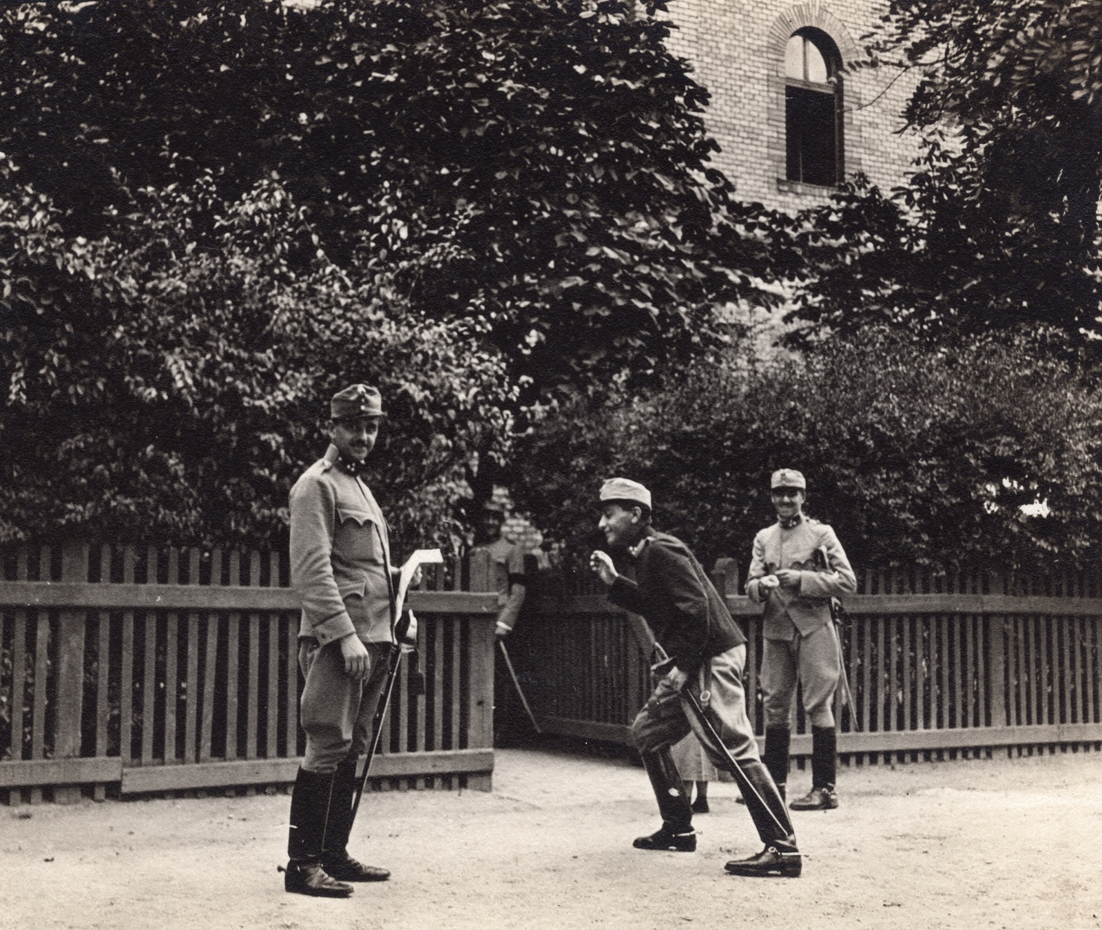 1917, Palotai Klára, First World War, three people, jesting, Fortepan #131585