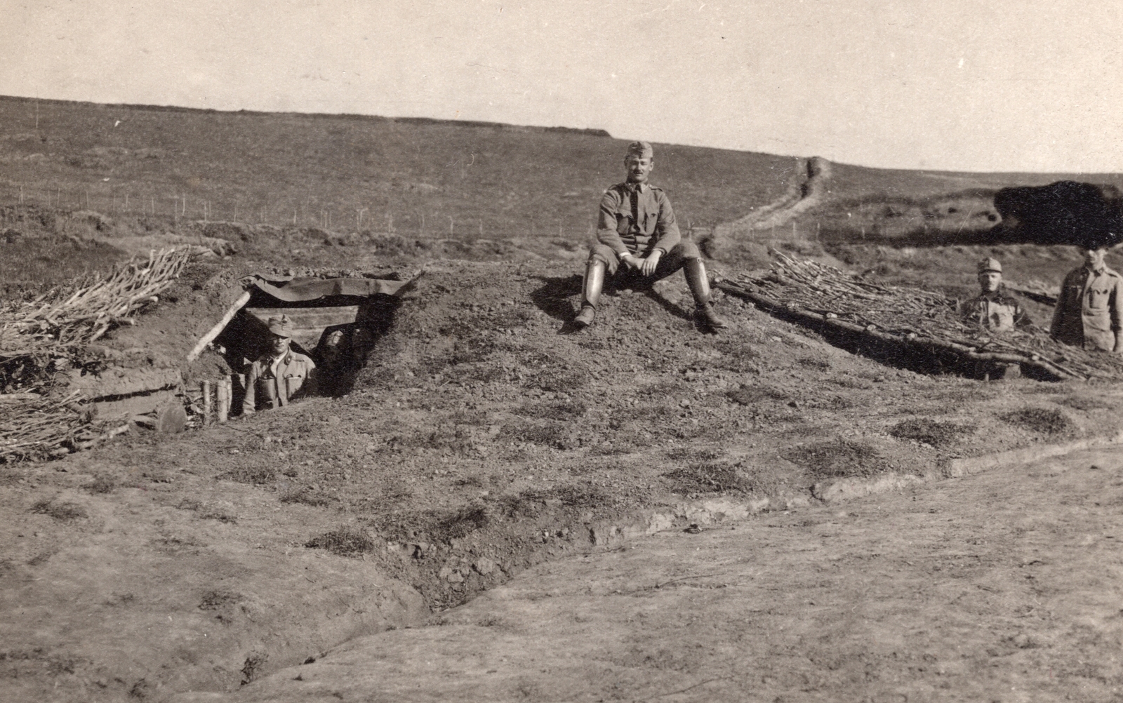 1916, Palotai Klára, First World War, trench, wide sitting, Fortepan #131685