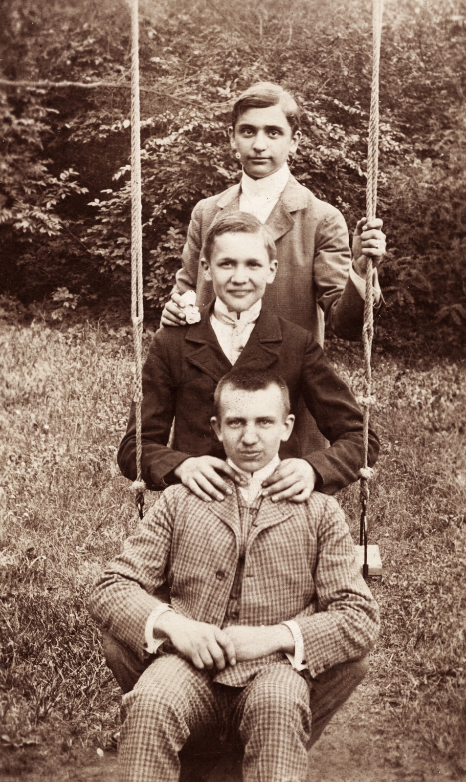 1919, Palotai Klára, swing, three people, Fortepan #131769