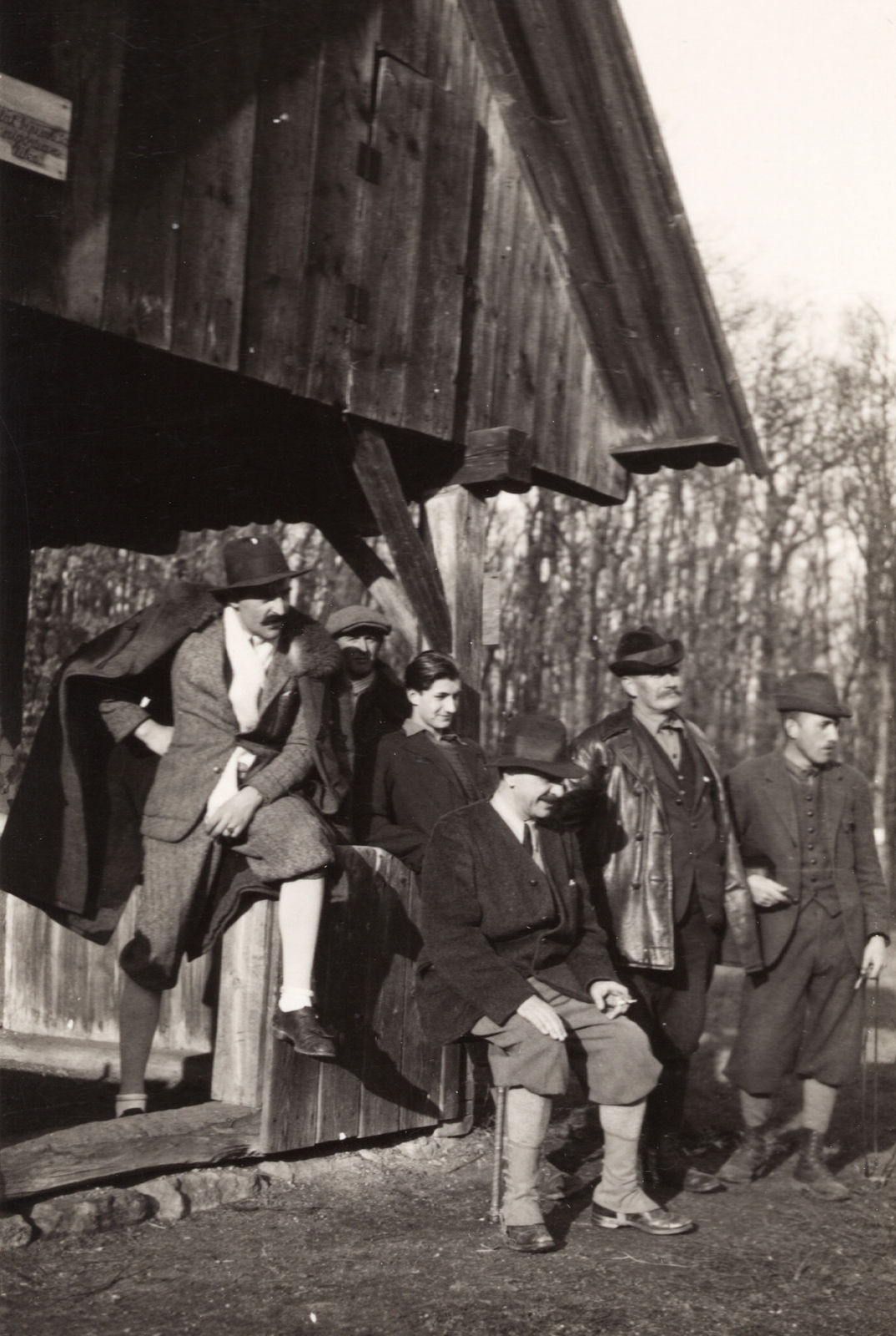 1932, Palotai Klára, men, wooden cottage, Fortepan #131800