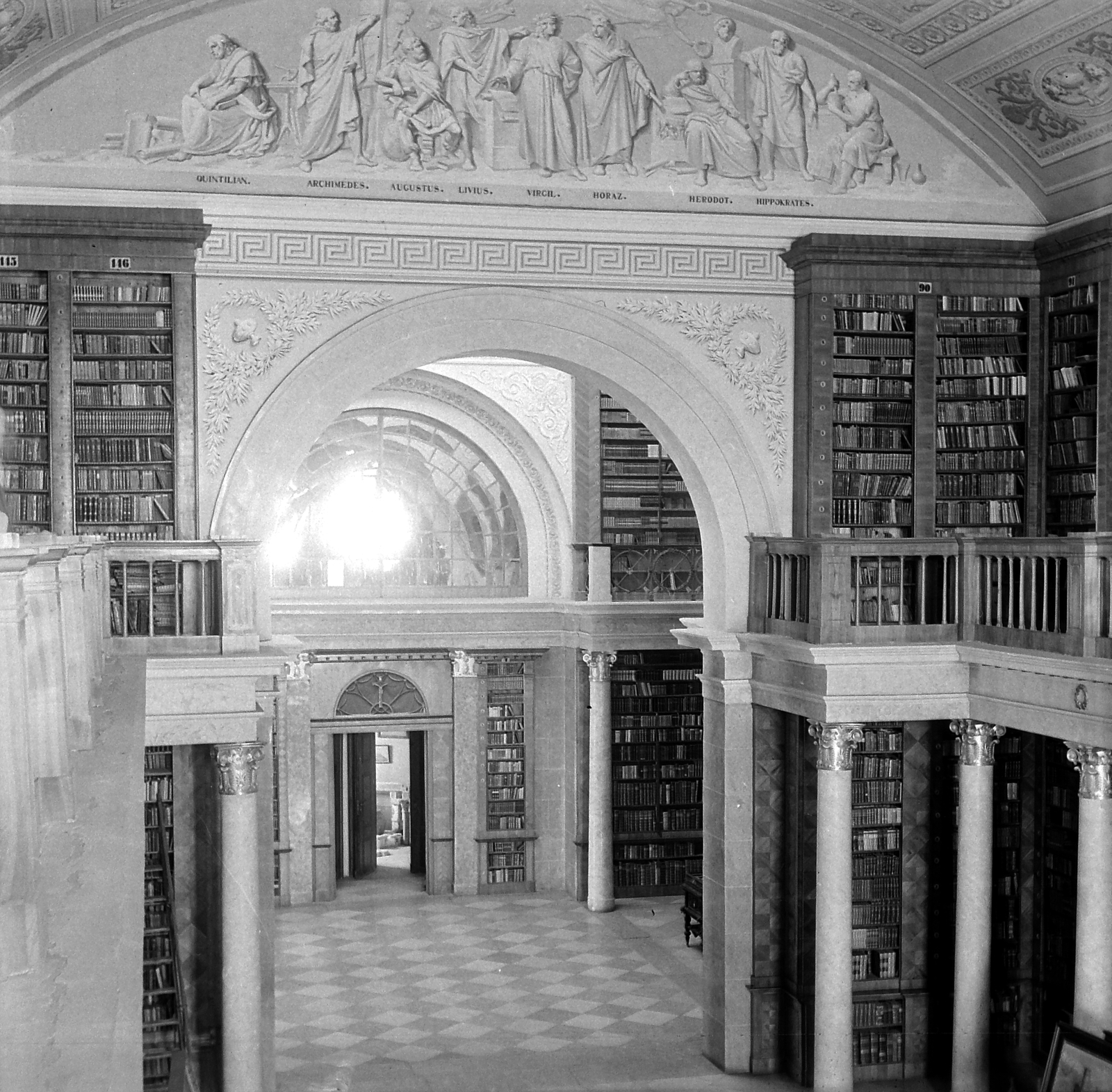 Hungary, Pannonhalma, Bencés Főapátság, könyvtár., 1971, Gyöngyi, religion, fresco, library, Benedictines, Fortepan #13189