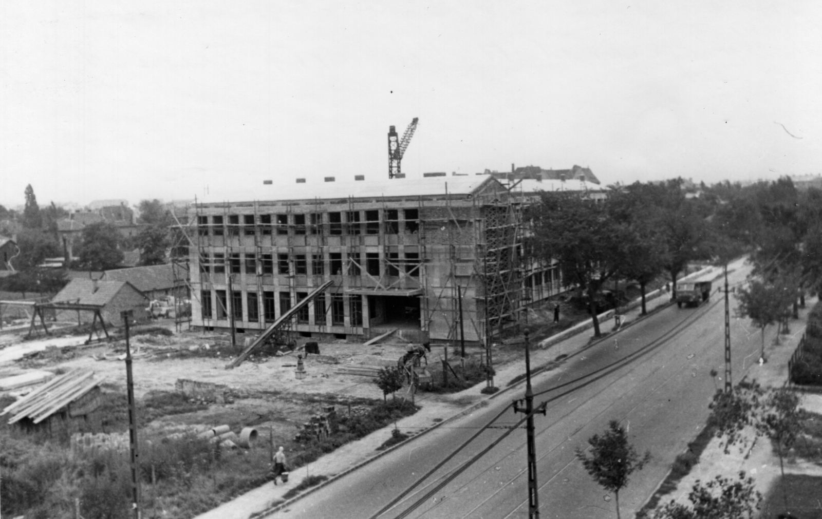 Magyarország, Budapest XIV., Erzsébet királyné útja - Róna utca sarok, általános iskola építése., 1956, Samodai József Zuglói Helytörténeti Műhely, Budapest, építkezés, Fortepan #131924