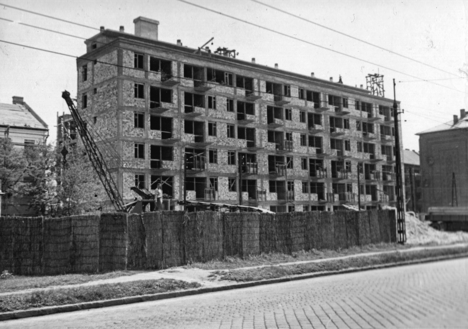 Hungary, Budapest XIV., Hungária körút, jobbra a Besnyői utca torkolata, épülő honvédségi lakások., 1960, Samodai József Zuglói Helytörténeti Műhely, Budapest, construction, Fortepan #132002