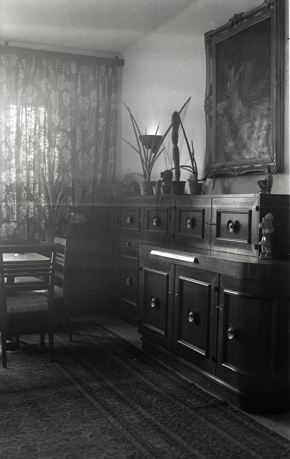 Hungary, Debrecen, Vásáry István utca 8. Sajó István építész otthona, saját tervezésű bútoraival., 1949, Sajó István, interior, Fortepan #132099