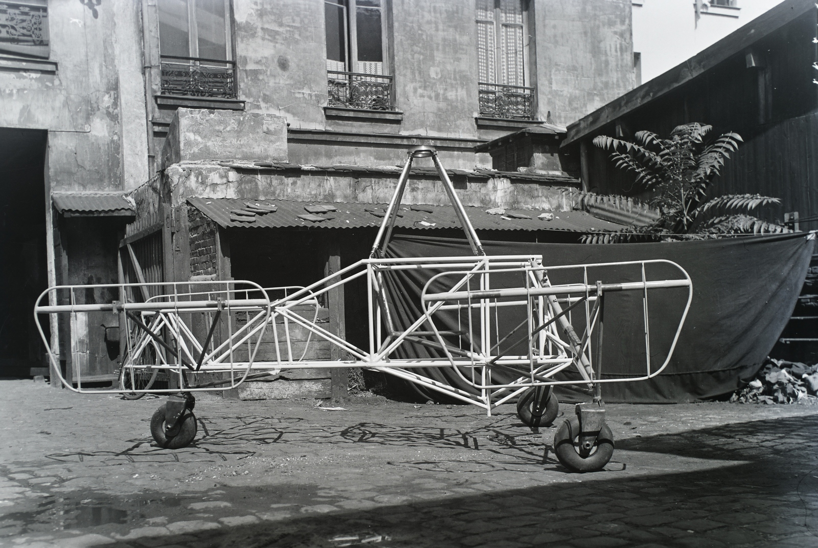 France, Paris, Asboth Oszkár AH 4/a helikopterének váza. Leltári jelzet: MMKM TFGY 2017.5.176, 1938, Magyar Műszaki és Közlekedési Múzeum / Történeti Fényképek Gyűjteménye / Asboth Oszkár gyűjteménye, helicopter, Fortepan #132192