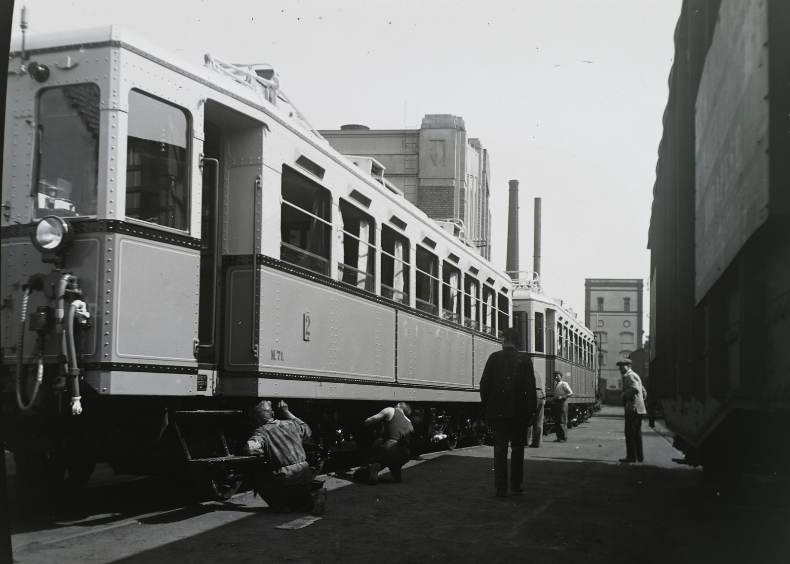 Hungary, Budapest VIII., Kőbányai út 31., a Ganz gyár területe. Átadásra váró BHÉV M VII típusú, M 71 pályaszámú villamos motorkocsi a gyárudvaron. Leltári jelzet: 32541, 1929, Magyar Műszaki és Közlekedési Múzeum / Archívum / Negatívtár / BHÉV gyűjteménye, Budapest, Fortepan #132403