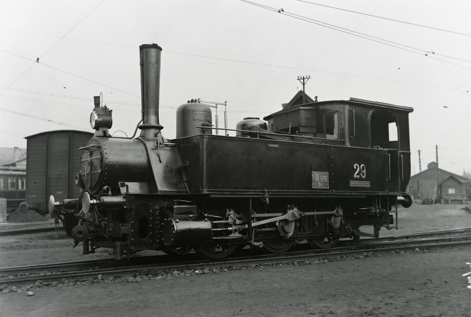 Hungary, Budapest IX., Vágóhíd vontatási telep. »A BHÉV 29 pályaszámú gőzmozdonya. Gyártási szám: 1728/1903, MÁVAG Budapest. Szerkezetszám: MÁVAG 2940« Leltári jelzet: 392, 1930, Magyar Műszaki és Közlekedési Múzeum / Archívum / Negatívtár / BHÉV gyűjteménye, BHÉV-organisation, Budapest, Fortepan #132419