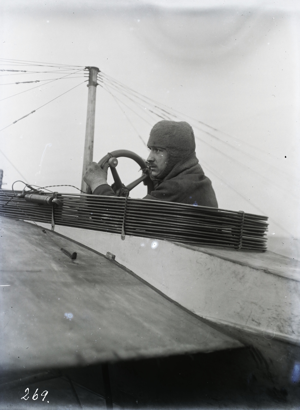 »Wéber Károly rákosi aviatikus fényképe.« Leltári jelzet: 269, 1912, Magyar Műszaki és Közlekedési Múzeum / Archívum / Negatívtár / Wéber Károlyné gyűjteménye, airplane, pilot, Fortepan #132477