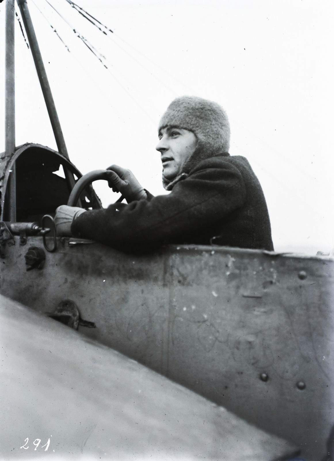 »Dobos István Prodam gépén.« Leltári jelzet: 291, 1912, Magyar Műszaki és Közlekedési Múzeum / Archívum / Negatívtár / Wéber Károlyné gyűjteménye, pilot, Fortepan #132496