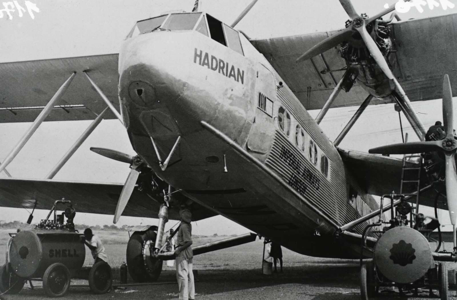 Hungary, Mátyásföld Airport, Budapest XVI., Handley-Page H.P 42/45 típusú angol 4 motoros repülőgép. Leltári jelzet: 1176, 1932, Magyar Műszaki és Közlekedési Múzeum / Archívum / Negatívtár / Magyar Nemzeti Múzeum Történeti Képcsarnok gyűjteménye, Budapest, Imperial Airways, Handley Page-brand, Fortepan #132579