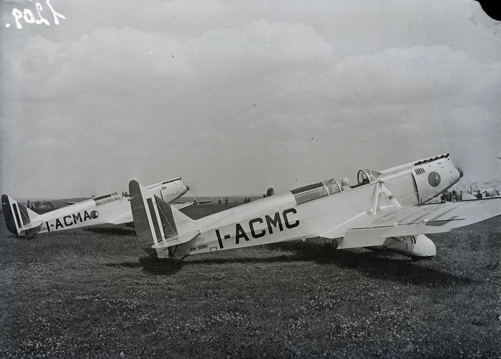 Hungary, Budaörs Airport, Budapest XI., Pilóta Piknik olasz résztvevői Breda 39 típusú repülőgéppel. Leltári jelzet: 1209, 1938, Magyar Műszaki és Közlekedési Múzeum / Archívum / Negatívtár / Magyar Nemzeti Múzeum Történeti Képcsarnok gyűjteménye, airplane, Breda-brand, Budapest, registration mark, Fortepan #132607