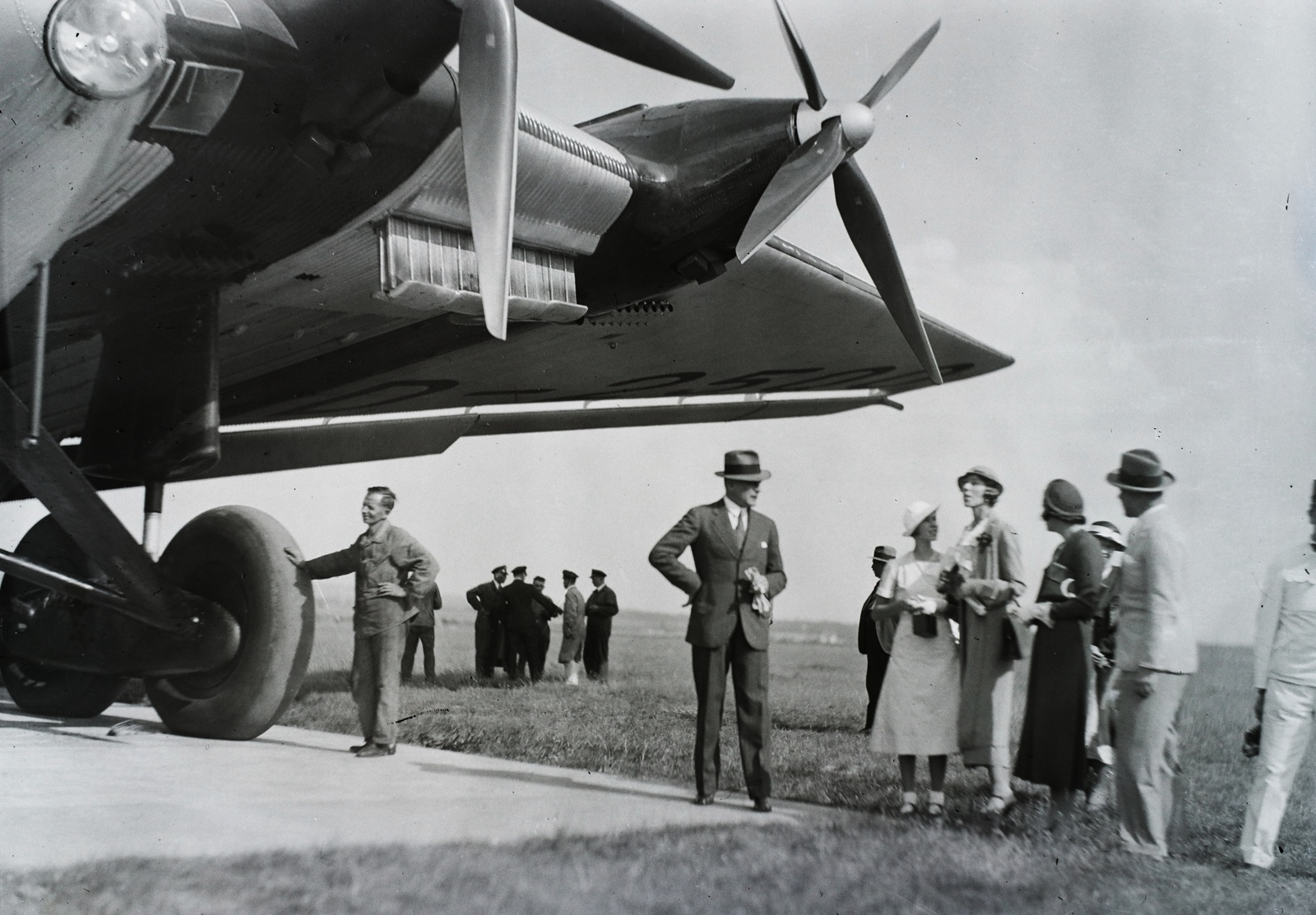 Magyarország, Mátyásföldi repülőtér, Budapest XVI., négymotoros Junkers G.38 típusú repülőgép. Leltári jelzet: 1341, 1930, Magyar Műszaki és Közlekedési Múzeum / Archívum / Negatívtár / Magyar Nemzeti Múzeum Történeti Képcsarnok gyűjteménye, repülőgép, Junkers-márka, Budapest, Junkers G.38, Fortepan #132650