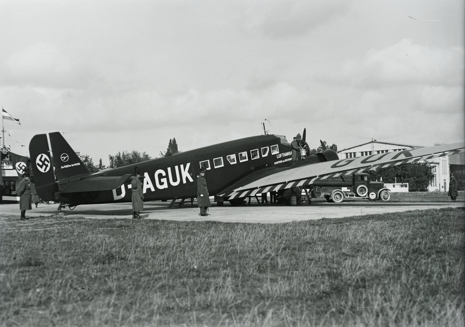 Hungary, Mátyásföld Airport, Budapest XVI., a Hermann Göringet adriai nyaralására szállító Junkers Ju-52 "Manfred von Richthofen" repülőgép. Leltári jelzet: 1347, 1935, Magyar Műszaki és Közlekedési Múzeum / Archívum / Negatívtár / Magyar Nemzeti Múzeum Történeti Képcsarnok gyűjteménye, Budapest, Fortepan #132654