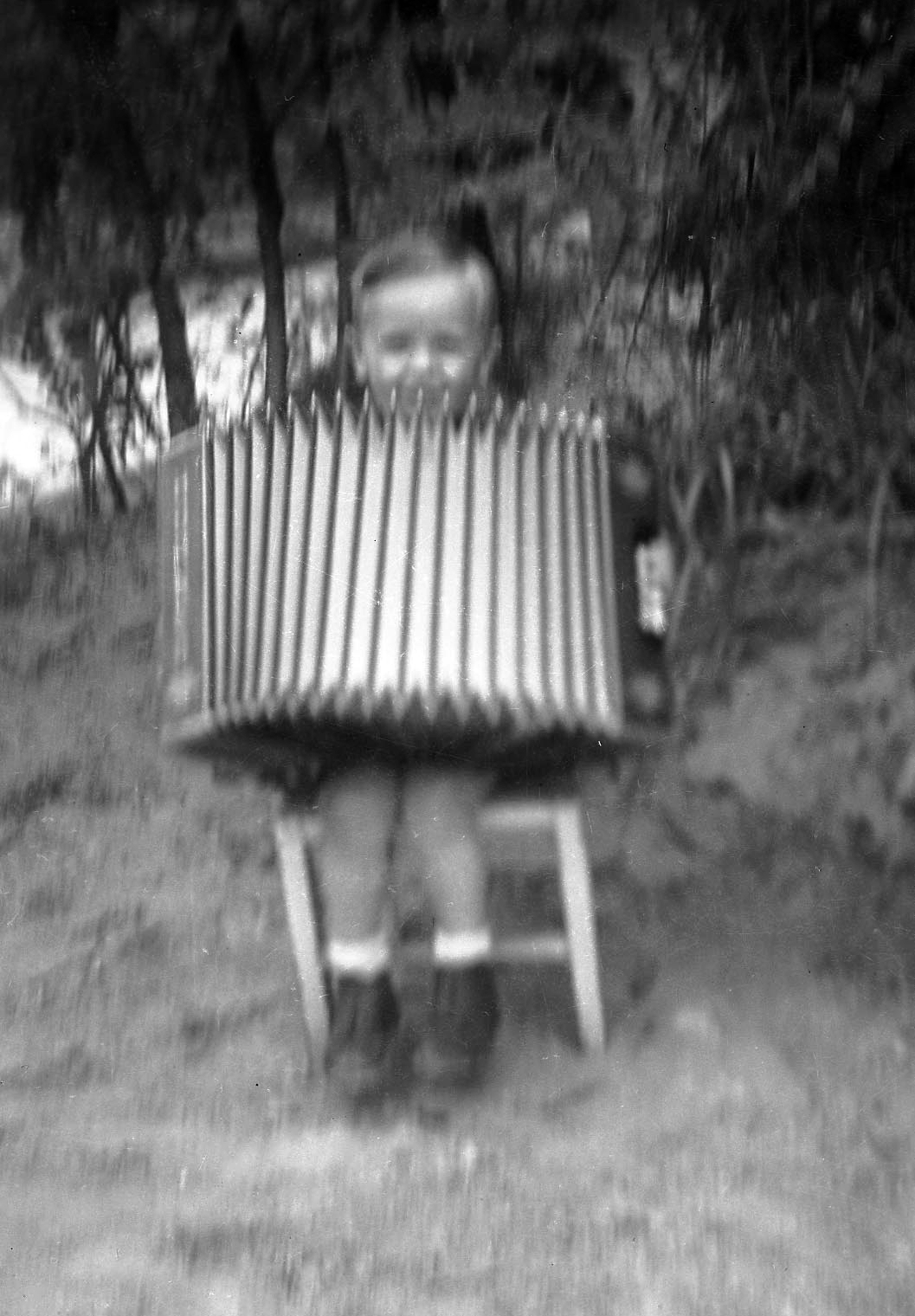 1952, Szabó János, music, musical instrument, accordion, erroneous photo, Fortepan #13276