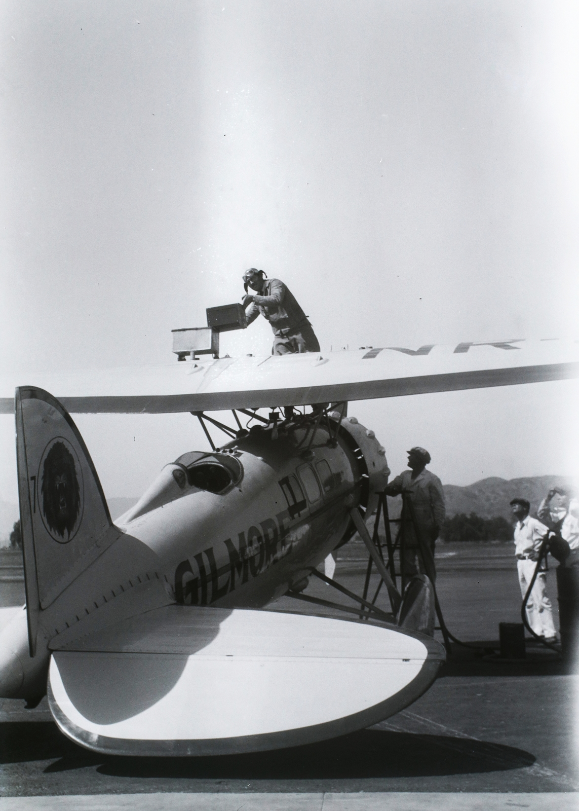 »Lockheed túragép.« Leltári jelzet: 16822, 1931, Magyar Műszaki és Közlekedési Múzeum / Archívum / Negatívtár / Czapáry Jenőné gyűjteménye, repülőgép, tankolás, Fortepan #132787