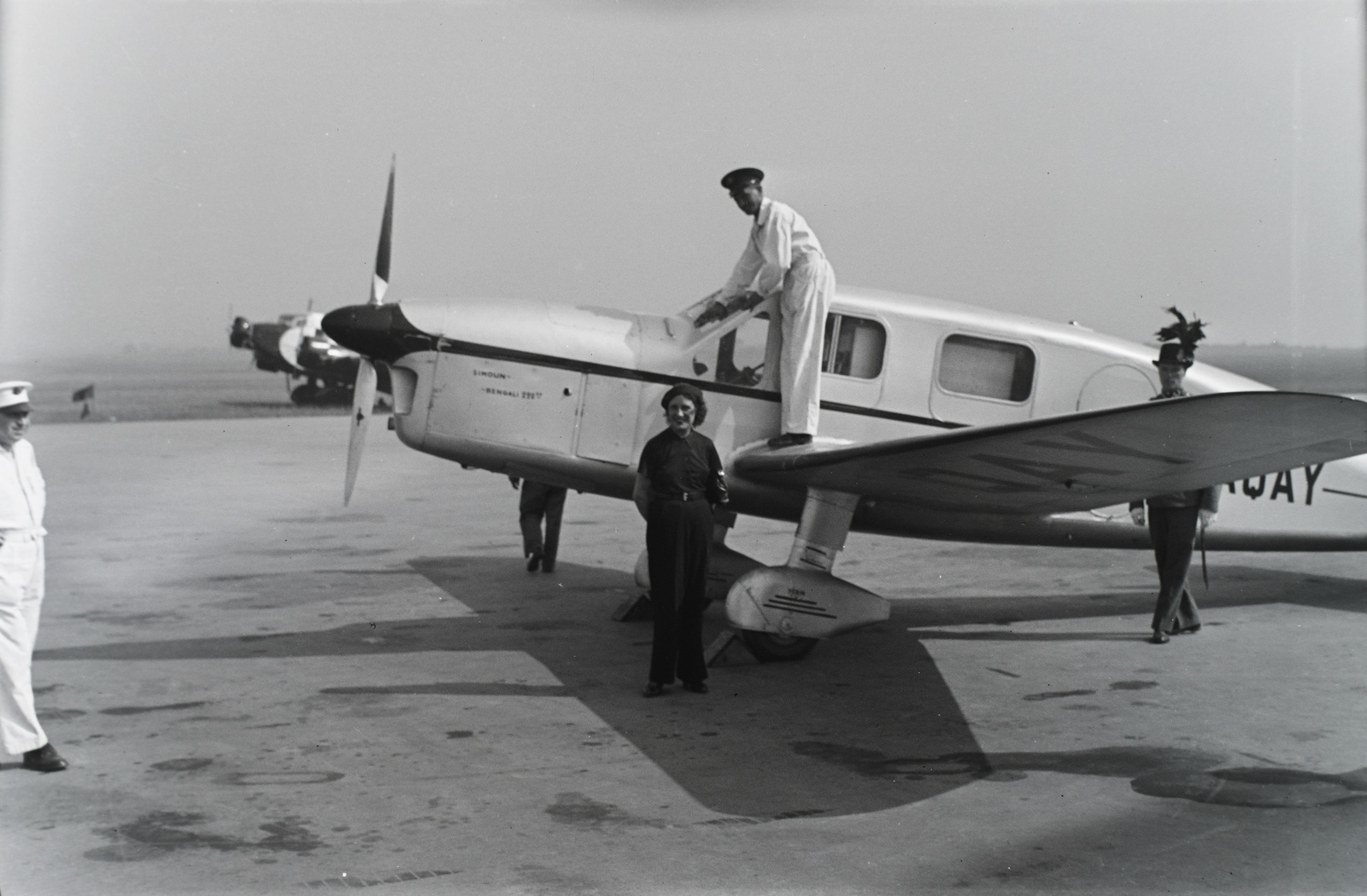 Hungary, Mátyásföld Airport, Budapest XVI., francia Caudron Simoun típusú, 4 üléses, 130 LE-s Renault motorral készült túrarepülőgép. Leltári jelzet: 29154, 1937, Magyar Műszaki és Közlekedési Múzeum / Archívum / Negatívtár / Kolbányi Géza gyűjteménye, airplane, gendarme, Budapest, registration mark, Caudron-brand, Fortepan #132869