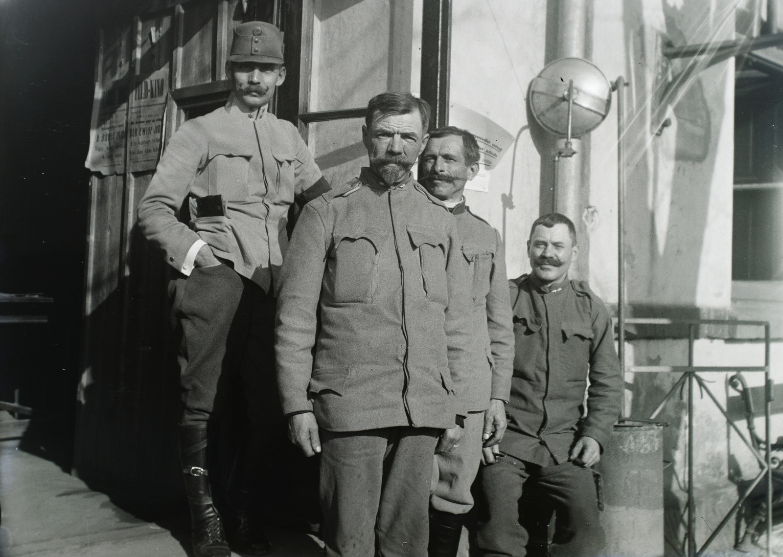 Leltári jelzet: 29806, 1915, Magyar Műszaki és Közlekedési Múzeum / Archívum / Negatívtár / Pölös István gyűjteménye, Czakó Ferenc, első világháború, csoportkép, bajusz, Fortepan #132912