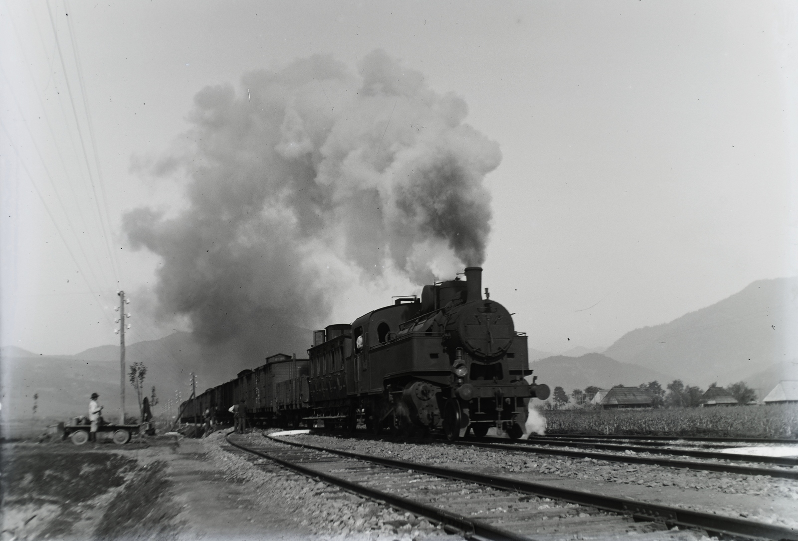 Romania,Transylvania, Petrova, vasútállomás. Leltári jelzet: 29896, 1916, Magyar Műszaki és Közlekedési Múzeum / Archívum / Negatívtár / Pölös István gyűjteménye, Czakó Ferenc, steam locomotive, Fortepan #132995