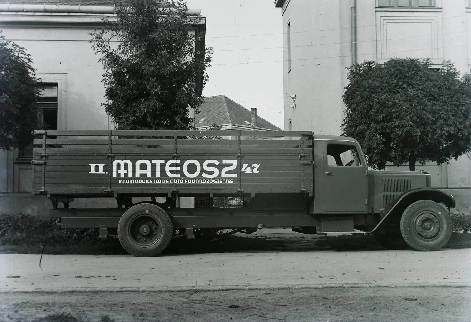 Magyarország, »Ifj Vinkovics Imre MATEOSZ fuvarozó teherautója.« Leltári jelzet: 29946, 1938, Magyar Műszaki és Közlekedési Múzeum / Archívum / Negatívtár / Pölös István gyűjteménye, Czakó Ferenc, teherautó, MATEOSZ-szervezet, Rába-Krupp, Fortepan #133040