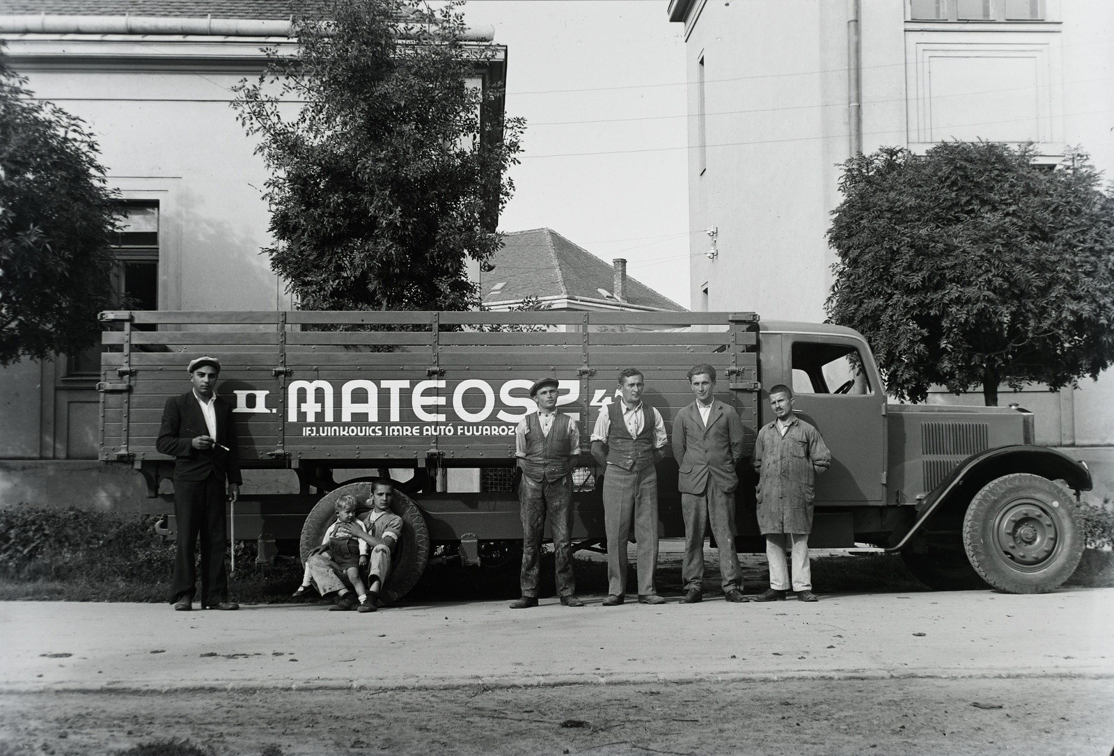 Magyarország, »Ifj Vinkovics Imre MATEOSZ fuvarozó teherautója.« Leltári jelzet: 29947, 1938, Magyar Műszaki és Közlekedési Múzeum / Archívum / Negatívtár / Pölös István gyűjteménye, Czakó Ferenc, teherautó, MATEOSZ-szervezet, Rába-Krupp, Fortepan #133041