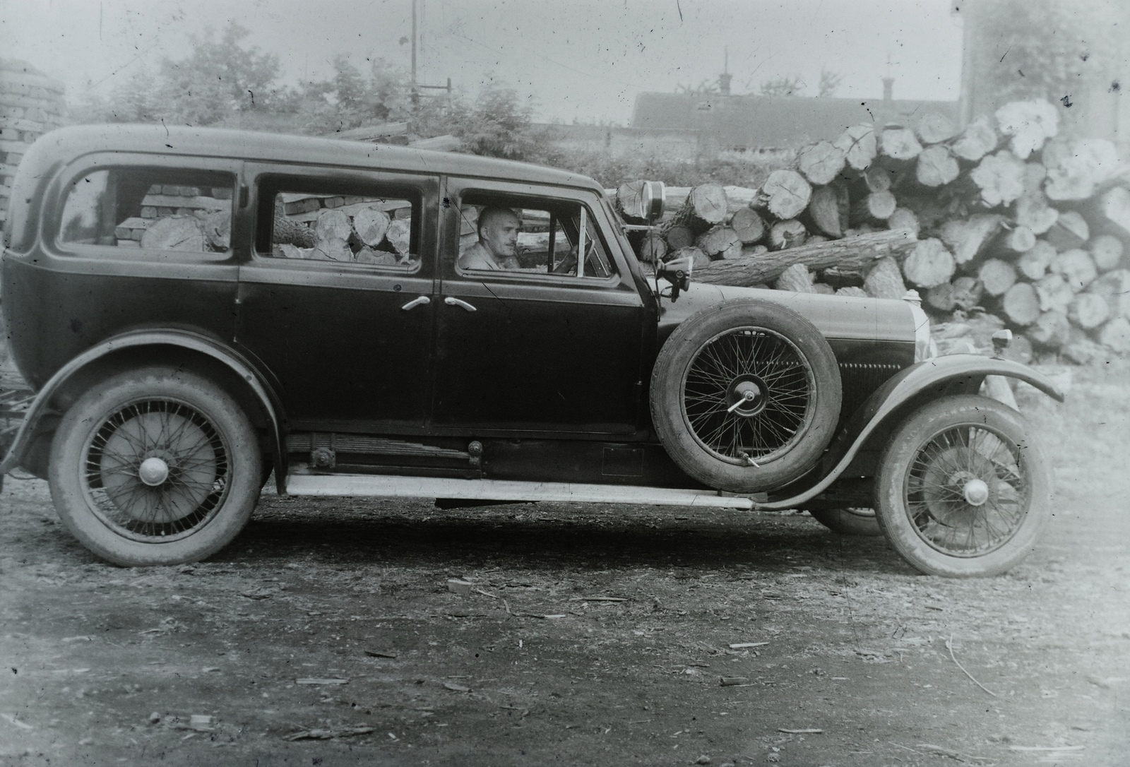Leltári jelzet: 29950, 1924, Magyar Műszaki és Közlekedési Múzeum / Archívum / Negatívtár / Pölös István gyűjteménye, Czakó Ferenc, automobile, spare wheel, Fortepan #133042