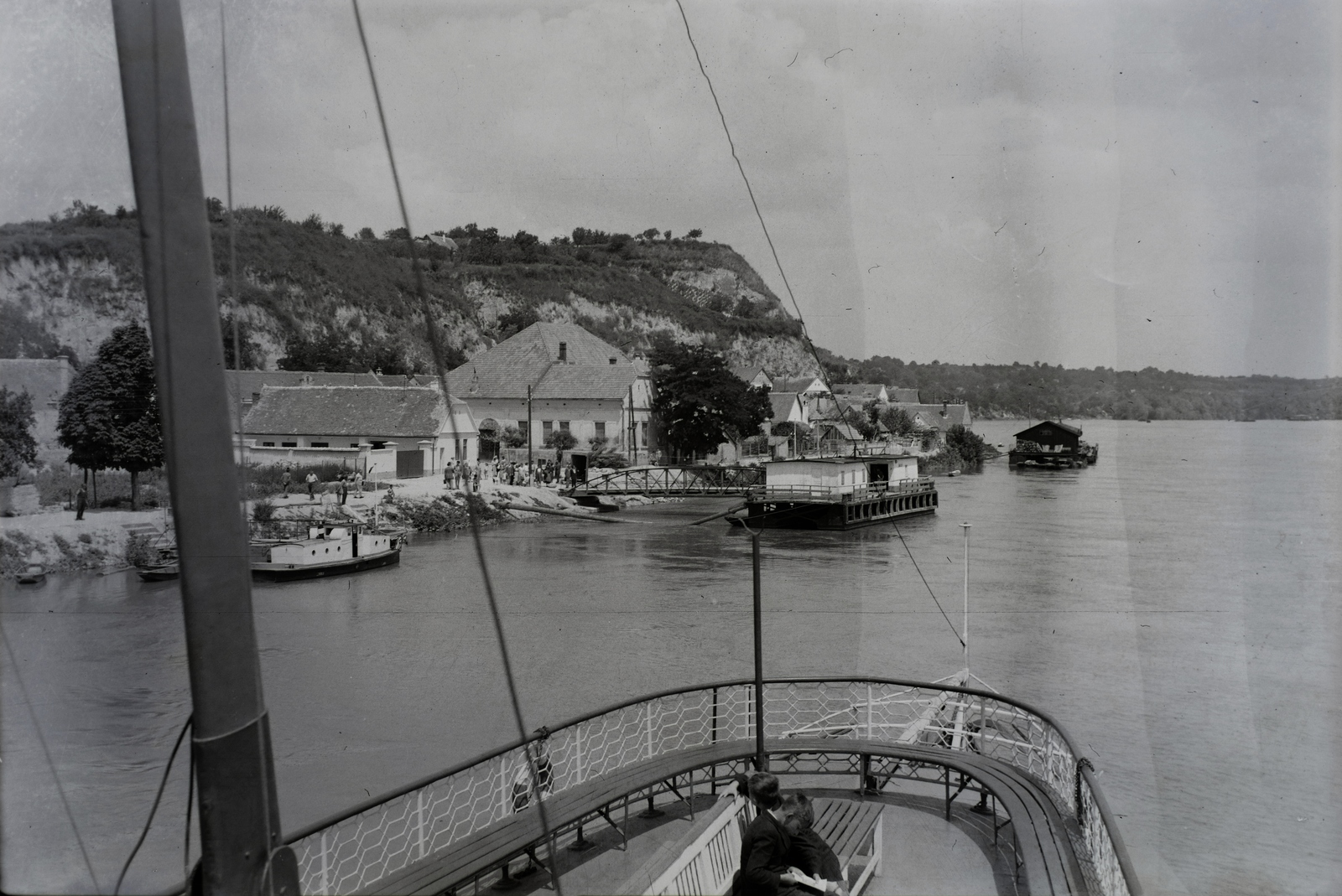 Hungary, Dunaszekcső, hajóállomás. Leltári jelzet: 30613, 1952, Magyar Műszaki és Közlekedési Múzeum / Archívum / Negatívtár / Szollár Ferenc gyűjteménye, picture, boat station, Fortepan #133064