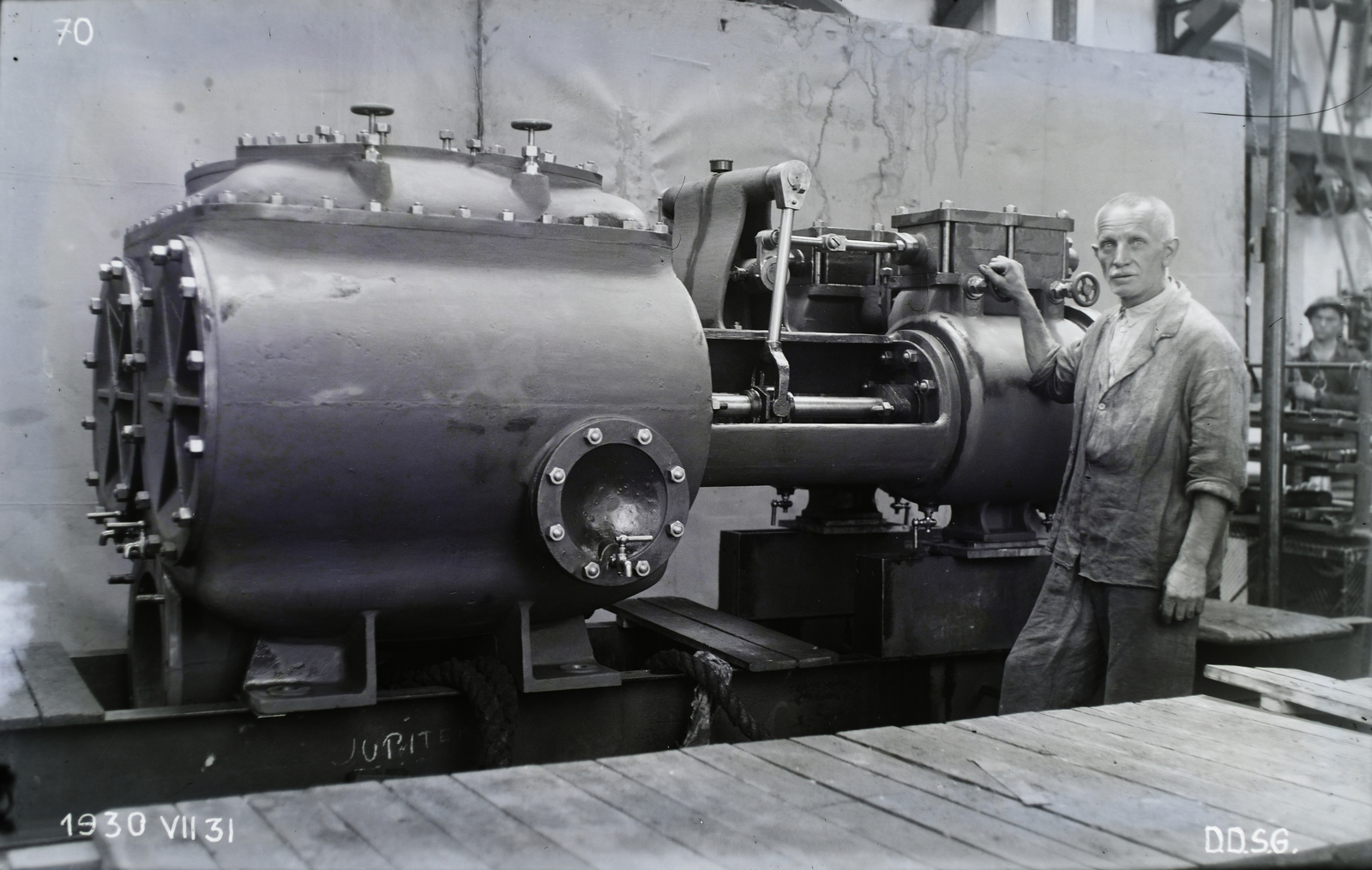 »Worthington gőzszivattyú /mentő szivattyú/ a DDSG "JUPITER" utasszállító kerekes gőzhajó részére. Épült 1916.« Leltári jelzet: 21676, 1930, Magyar Műszaki és Közlekedési Múzeum / Történeti Fényképek Gyűjteménye / Óbudai Hajógyár gyűjteménye, szivattyú, Fortepan #133112