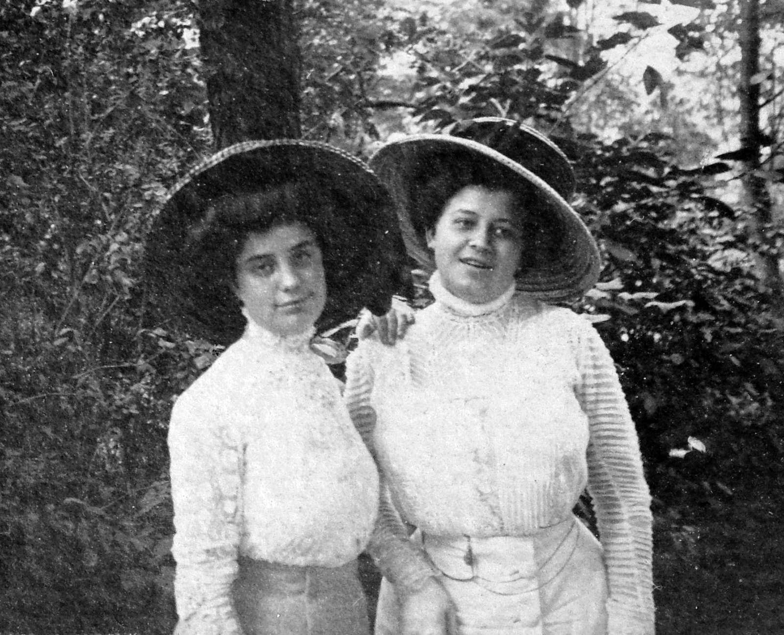 1915, Fortepan, portrait, hat, garden, women, Fortepan #13330
