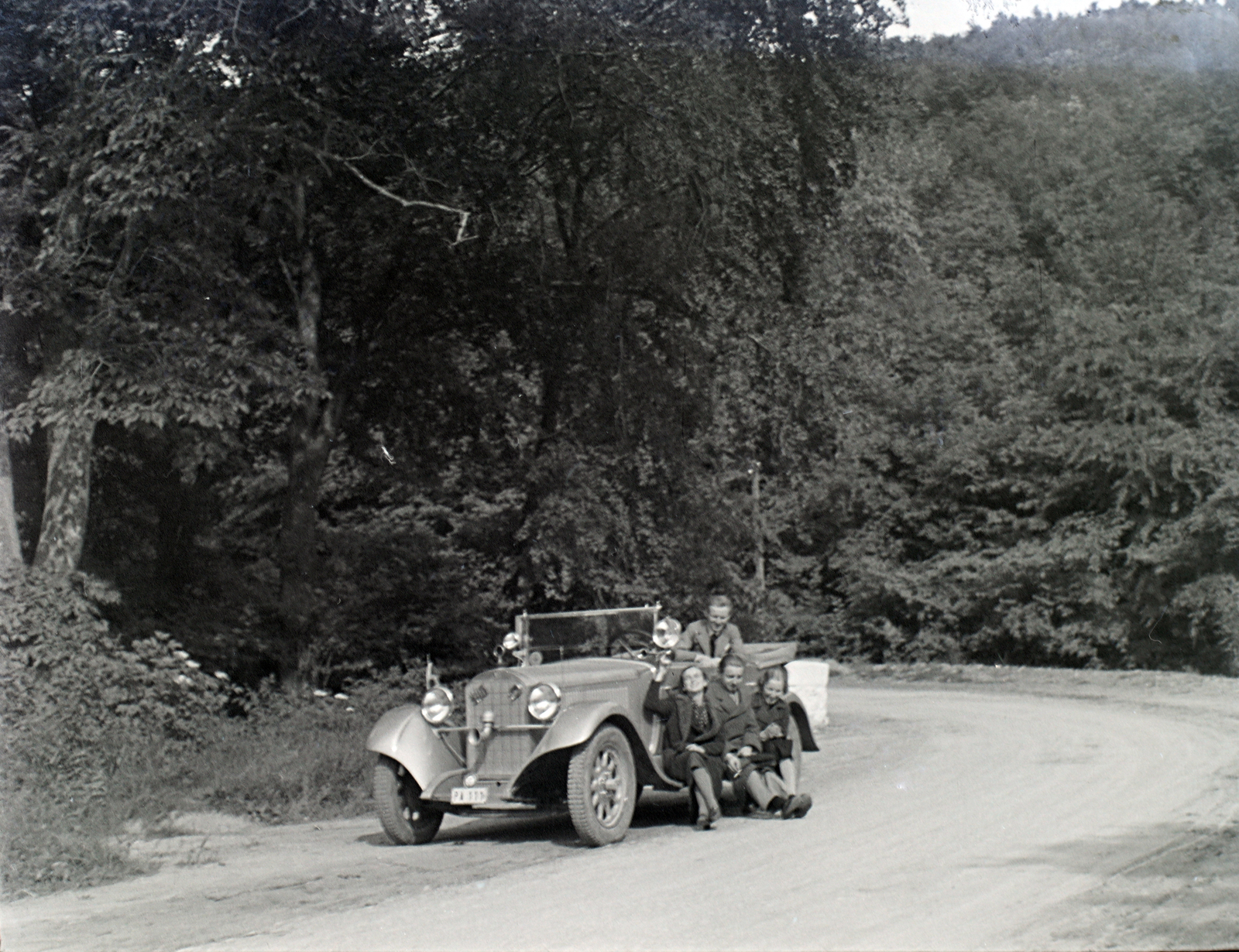 Magyarország, Mecsek, Pécs, 1936, Varga Csaba dr., fényszóró, automobil, rendszám, Mercedes-márka, Fortepan #133508