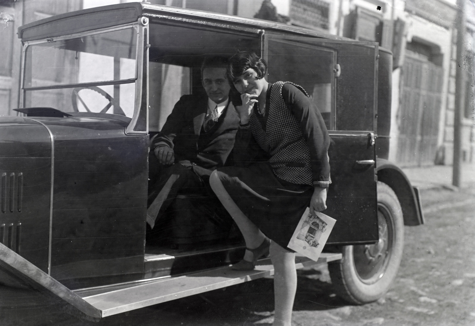 Hungary, Pécs, Rákóczi út. A felépítményt a Varga Gyula Autókarosszéria- és Kocsigyár készítette., 1931, Varga Csaba dr., automobile, girls'n'cars, Fortepan #133591
