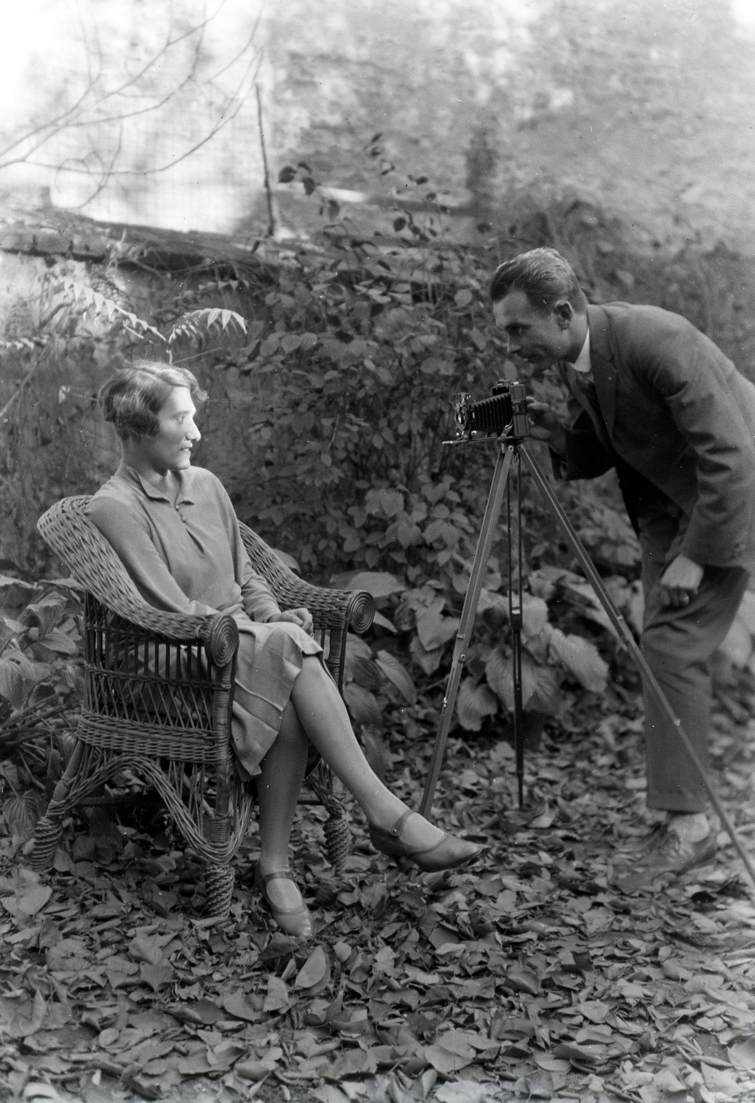 1935, Varga Csaba dr., wicker chair, camera, photography, tripod, Fortepan #133597