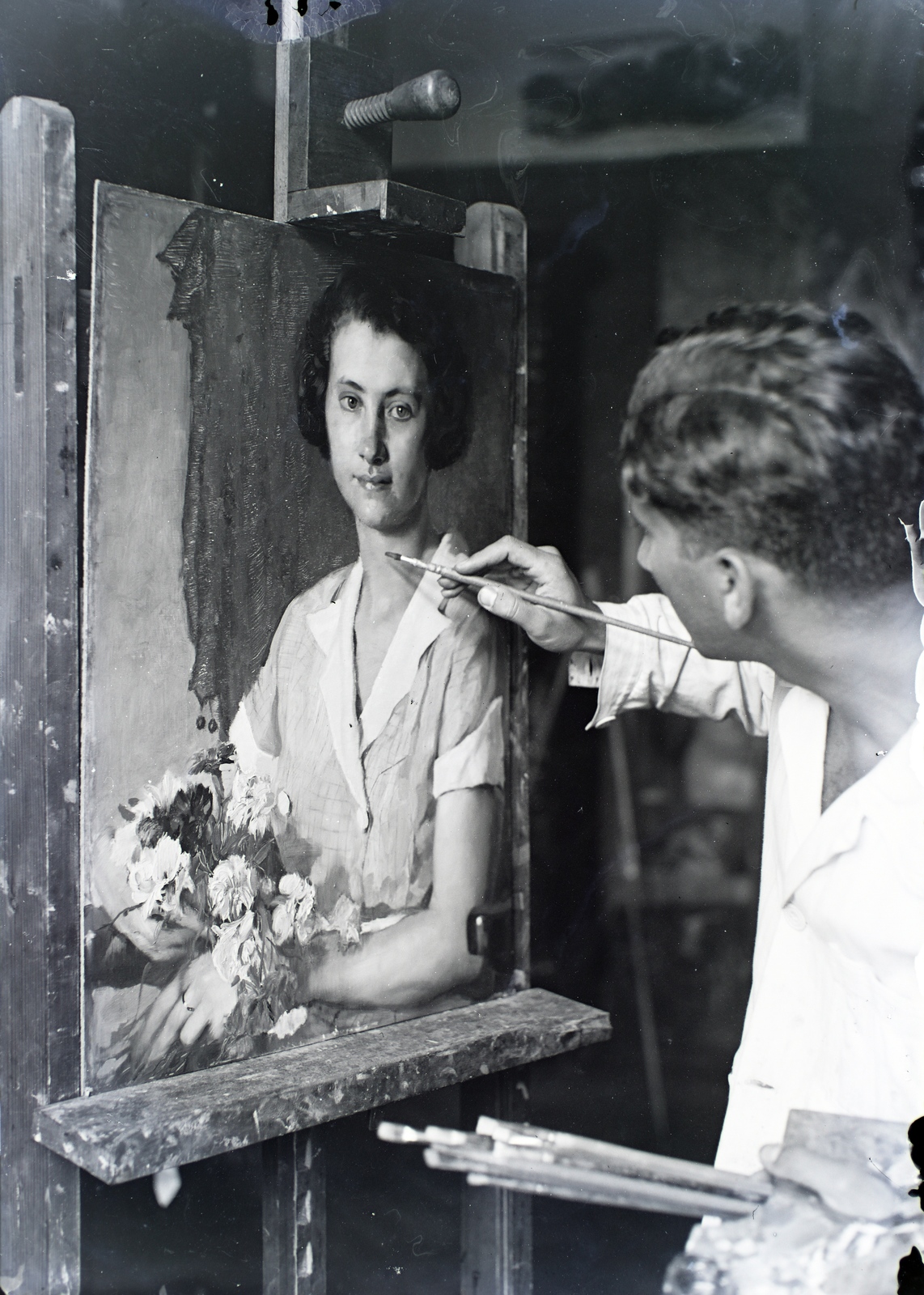 Hungary, Szeged, Vinkler László festőművész portréfestés közben, a Gogol (Polgár) utca 2. szám alatti műtermében., 1939, Vinkler Zsuzsi, studio, Fortepan #133651